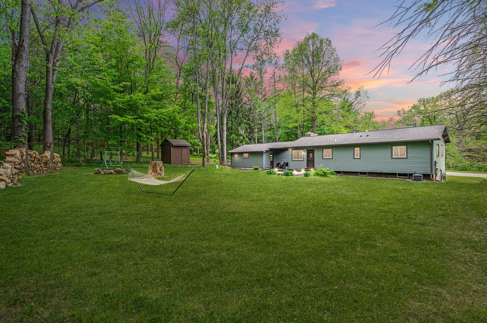 6627 Thornapple River Dr Se, Alto, MI 49302