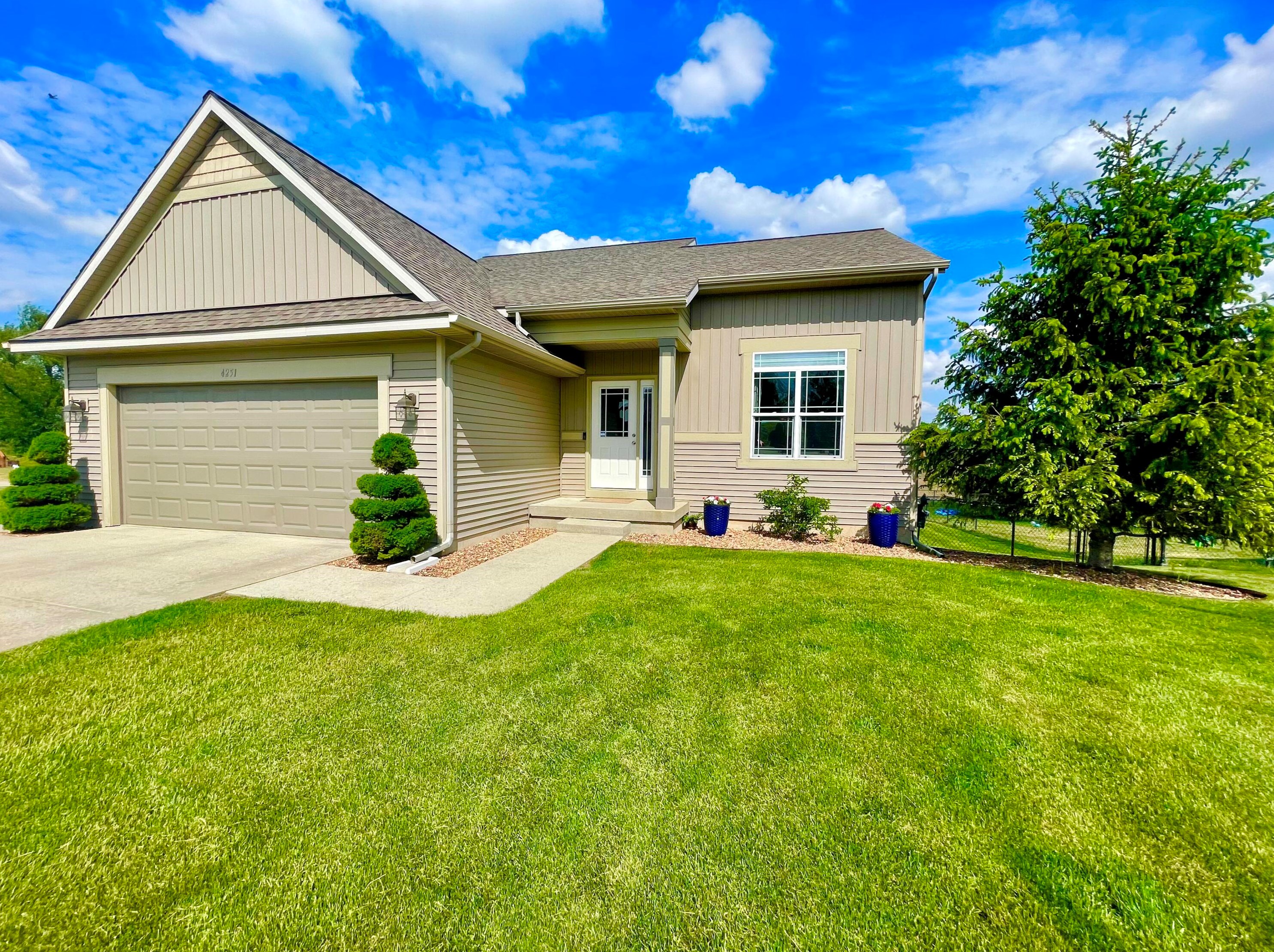 4251 Homestead, Wayland, MI 49348-8975