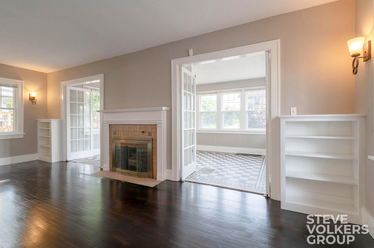 819 Bates St, Grand Rapids MI  49506-2615 exterior