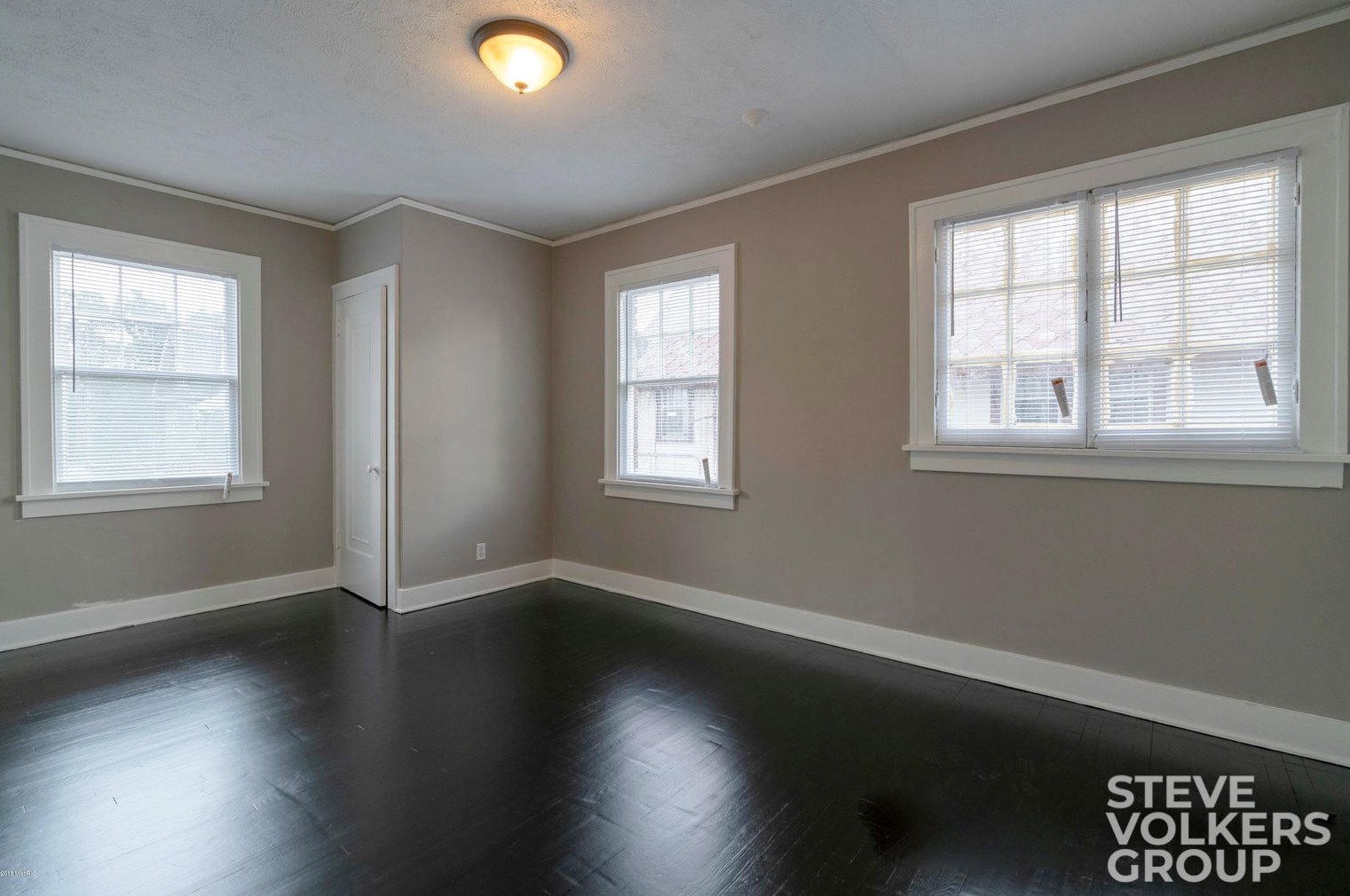 819 Bates St, Grand Rapids MI  49506-2615 exterior