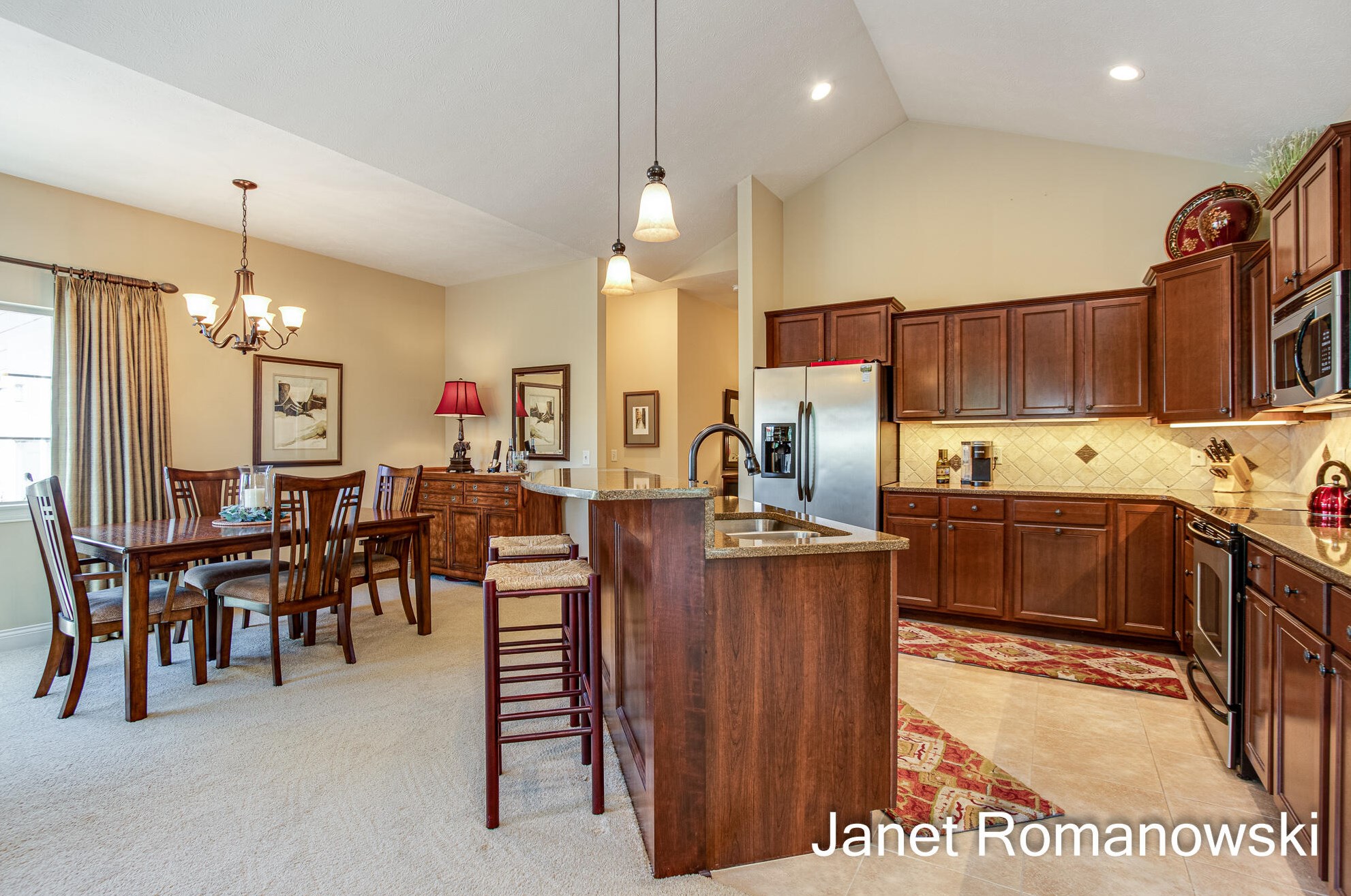 958 Bridge Crest Dr, Ada MI 49301-7828 exterior