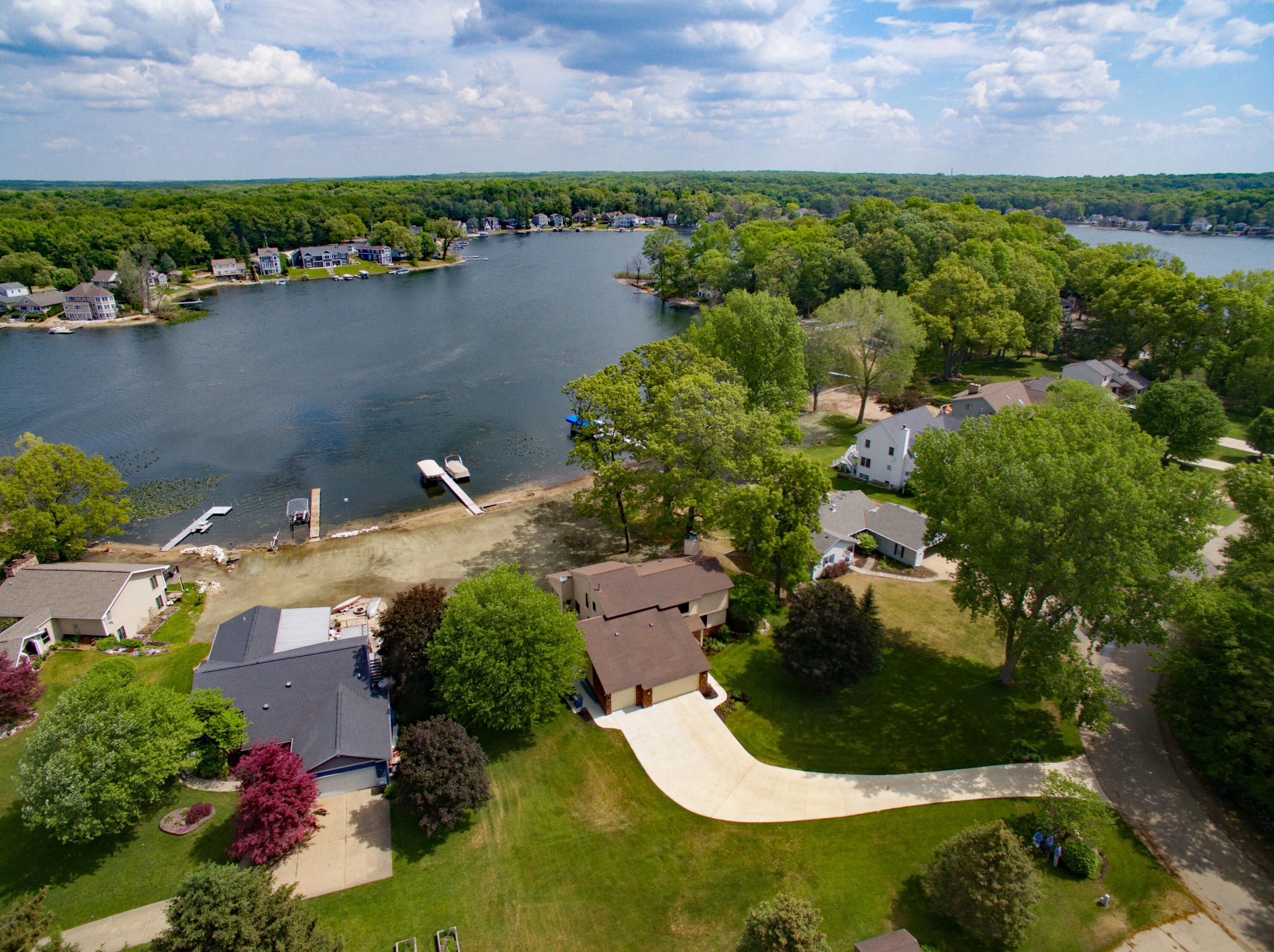 510 Treasure Island Dr, Mattawan, MI 49071-9423