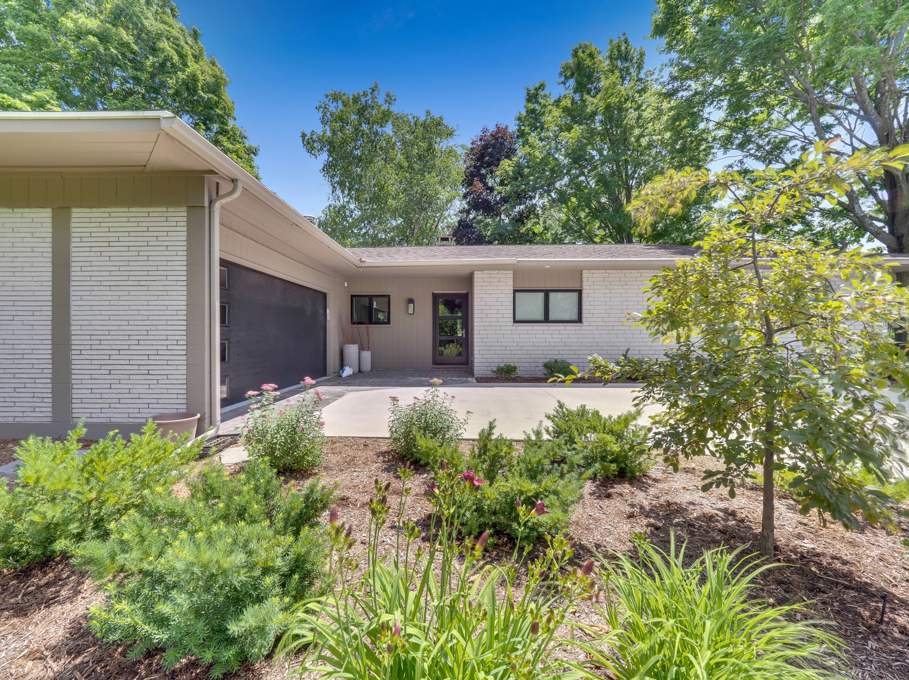 101 Fairlane Dr, Traverse City, MI 49684-4429