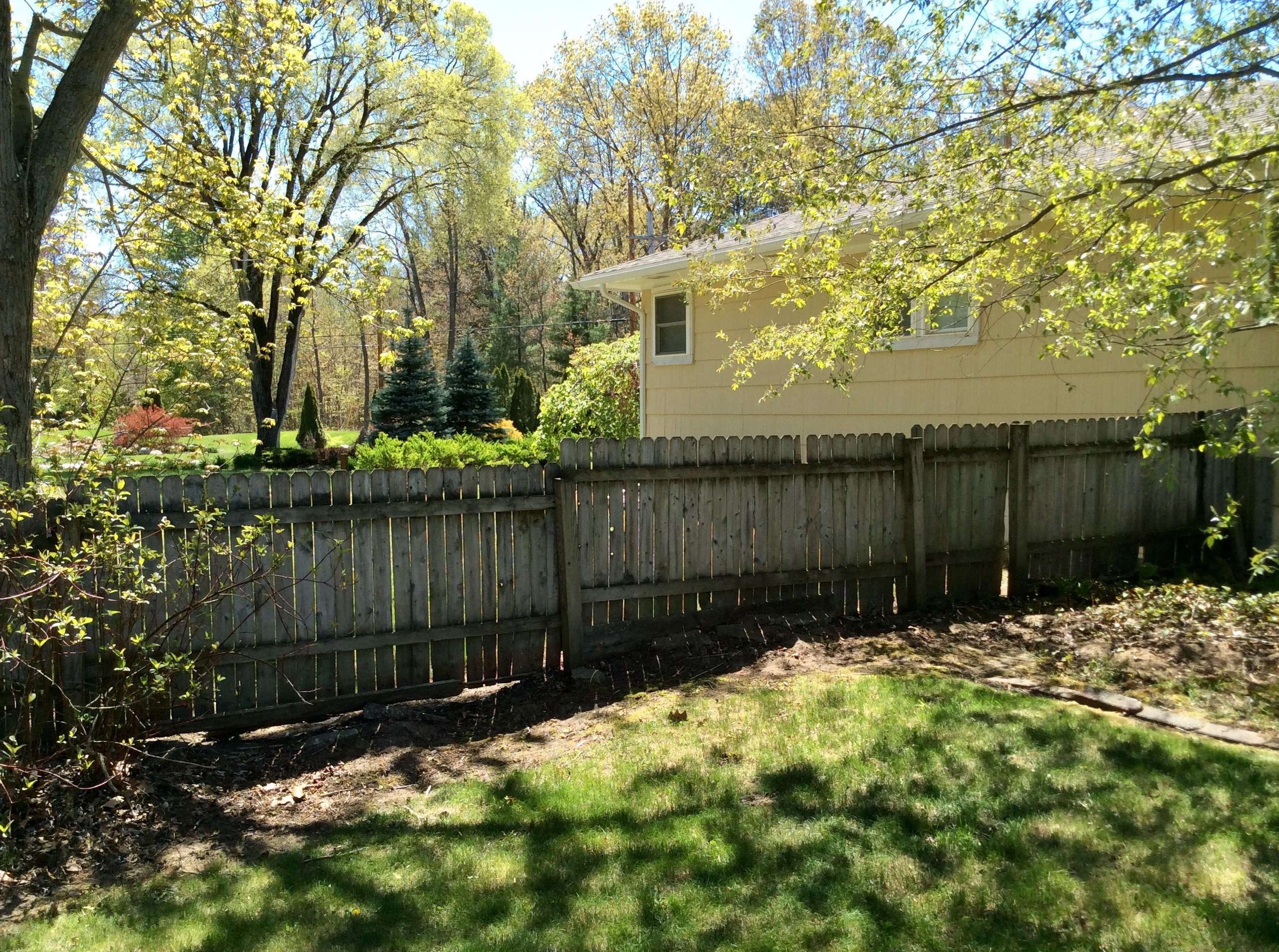 16257 Highland Dr, Spring Lake MI 49456-2307 exterior