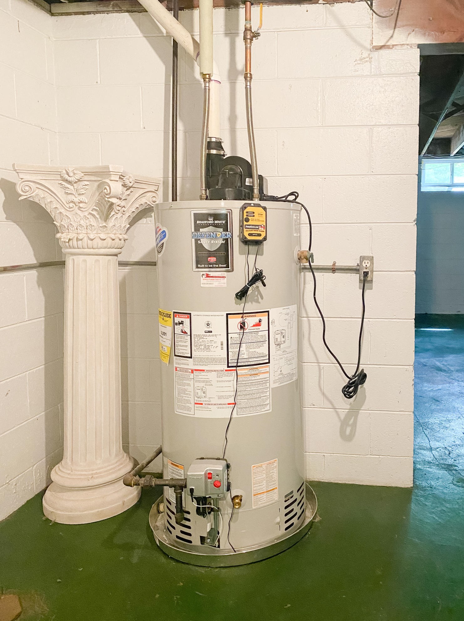 16257 Highland Dr, Spring Lake MI 49456-2307 exterior