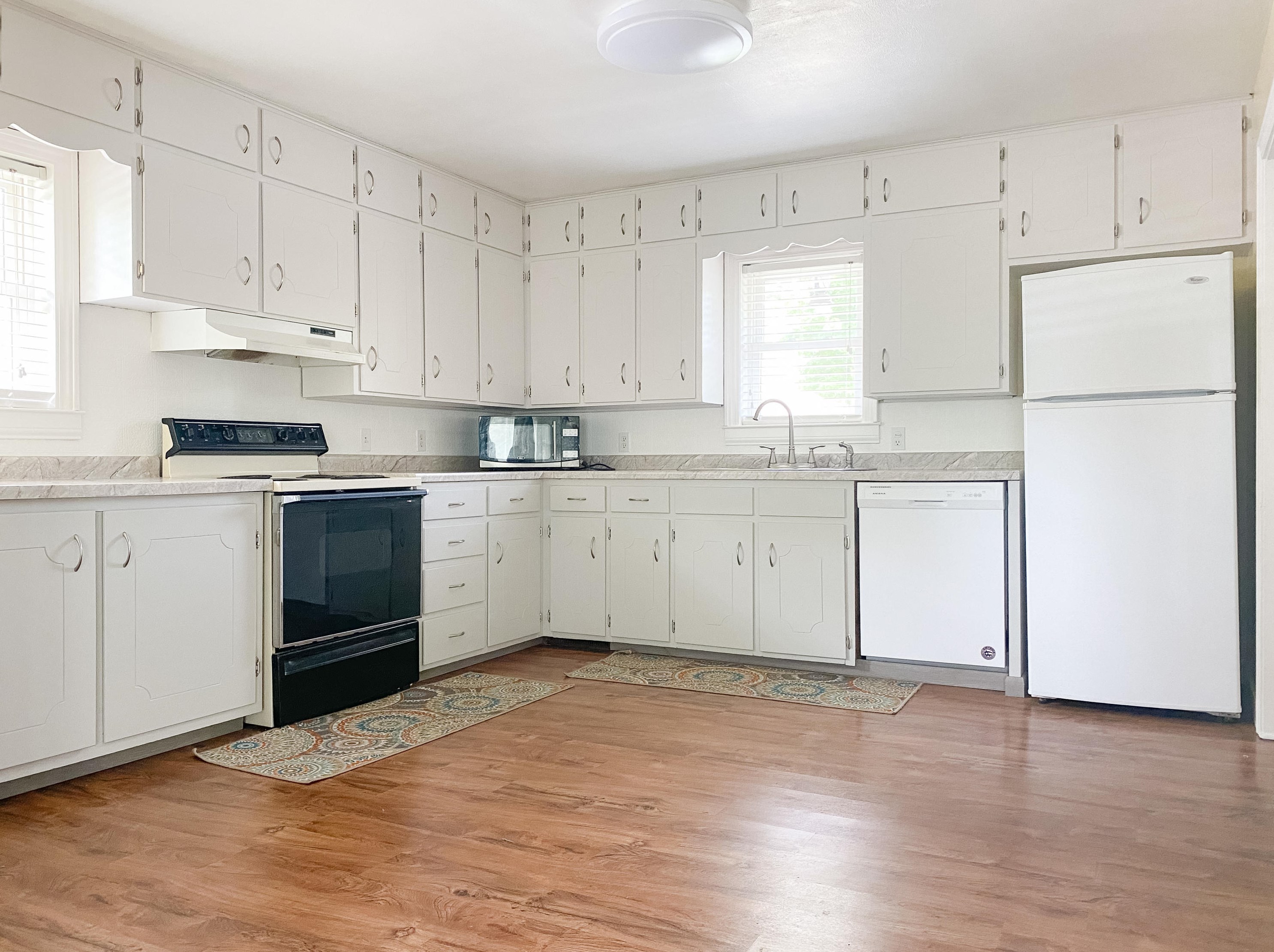 16257 Highland Dr, Spring Lake MI 49456-2307 exterior