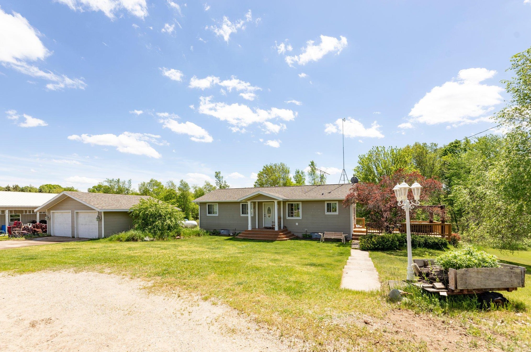 13215 Mckinley Rd, Rodney, MI 49342