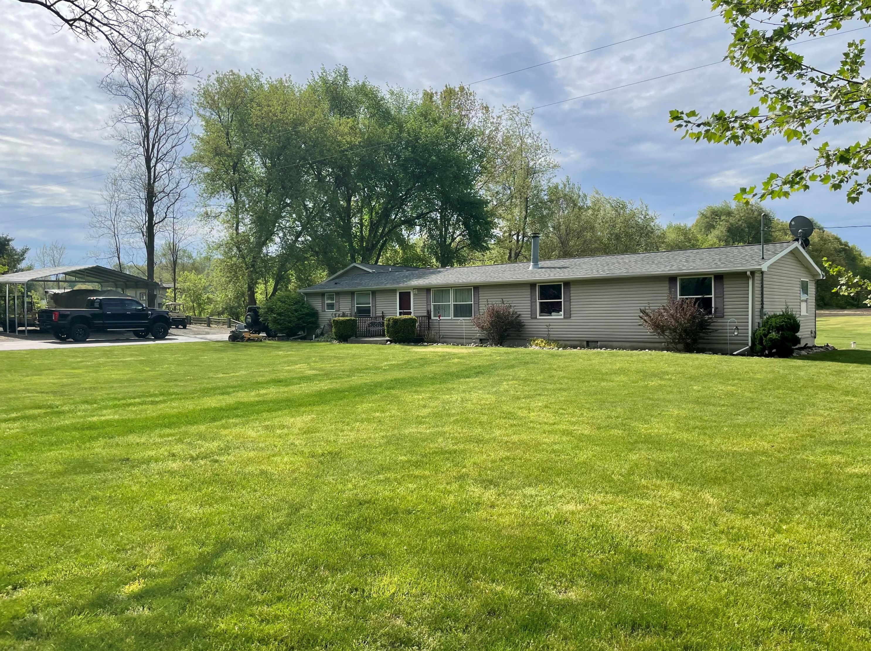 7997 Folks Rd, Hanover, MI 49241