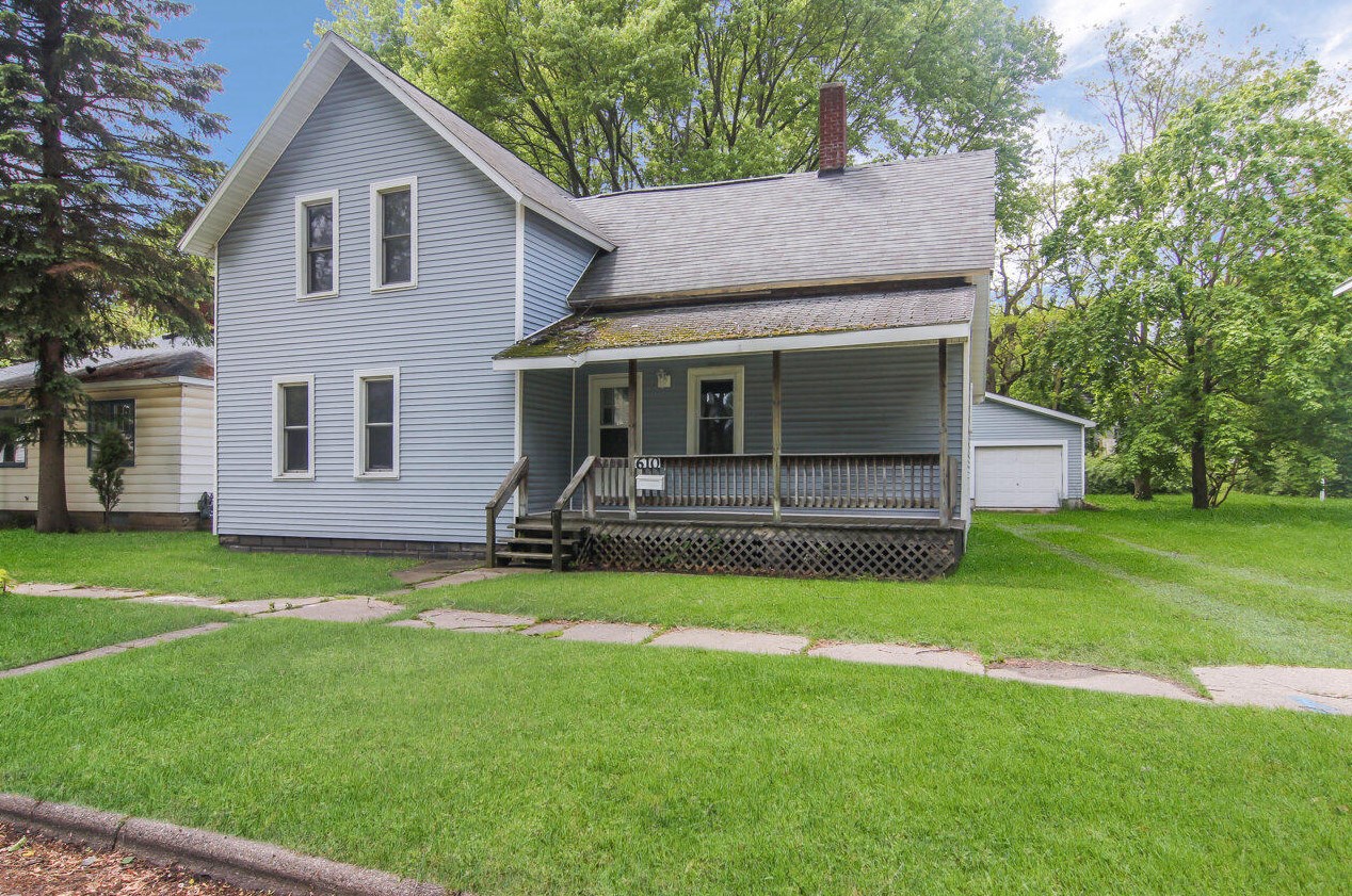 610 Ramsdell St, Stronach, MI 49660-3021
