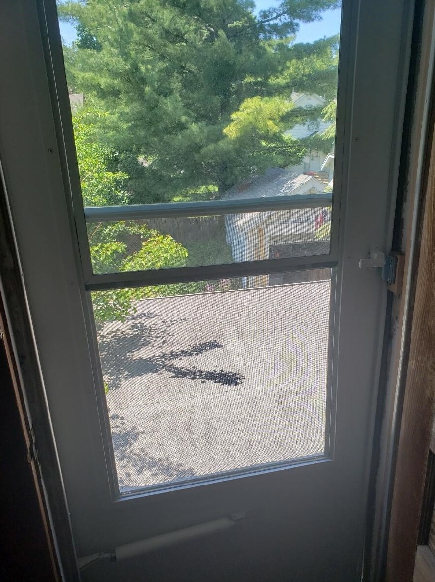 919 Garfield Ave, Grand Rapids MI  49504-4022 exterior