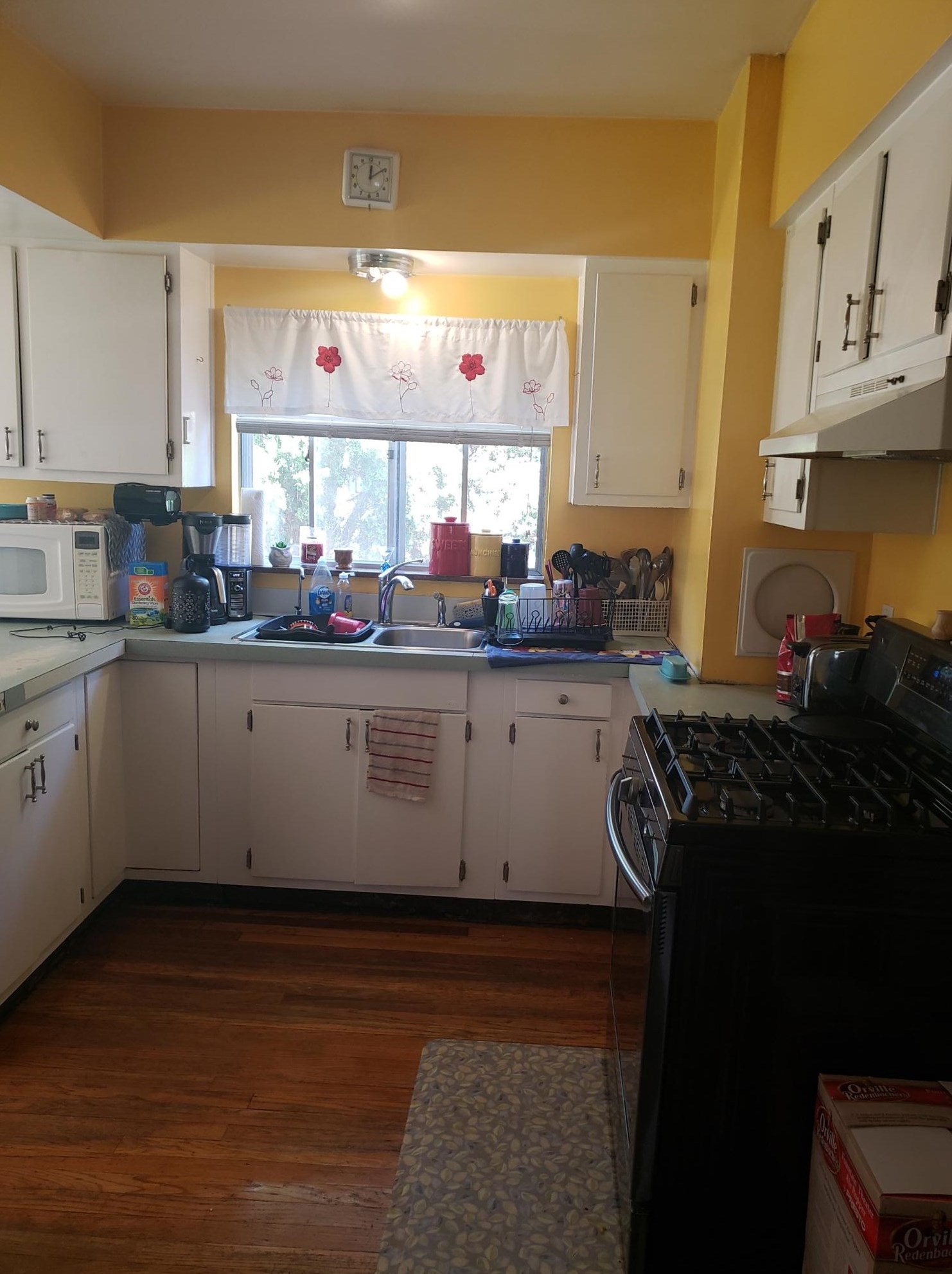 919 Garfield Ave, Grand Rapids MI  49504-4022 exterior