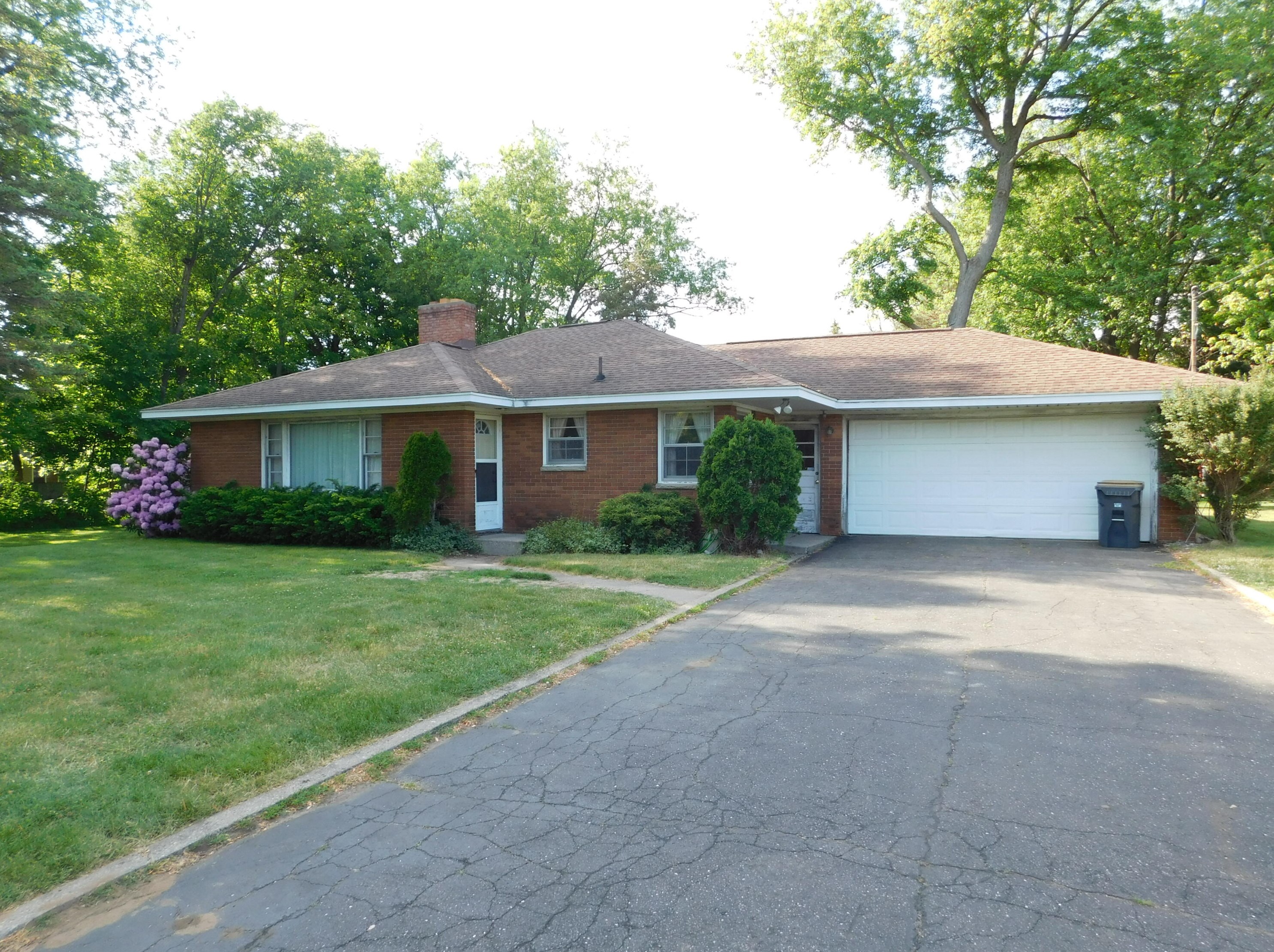 3320 W Milham Ave, Kalamazoo, MI 49024