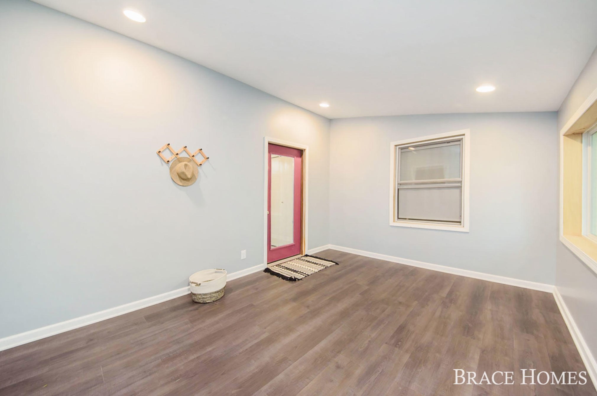 1577 Leffingwell Ave, Grand Rapids MI  49525-4527 exterior