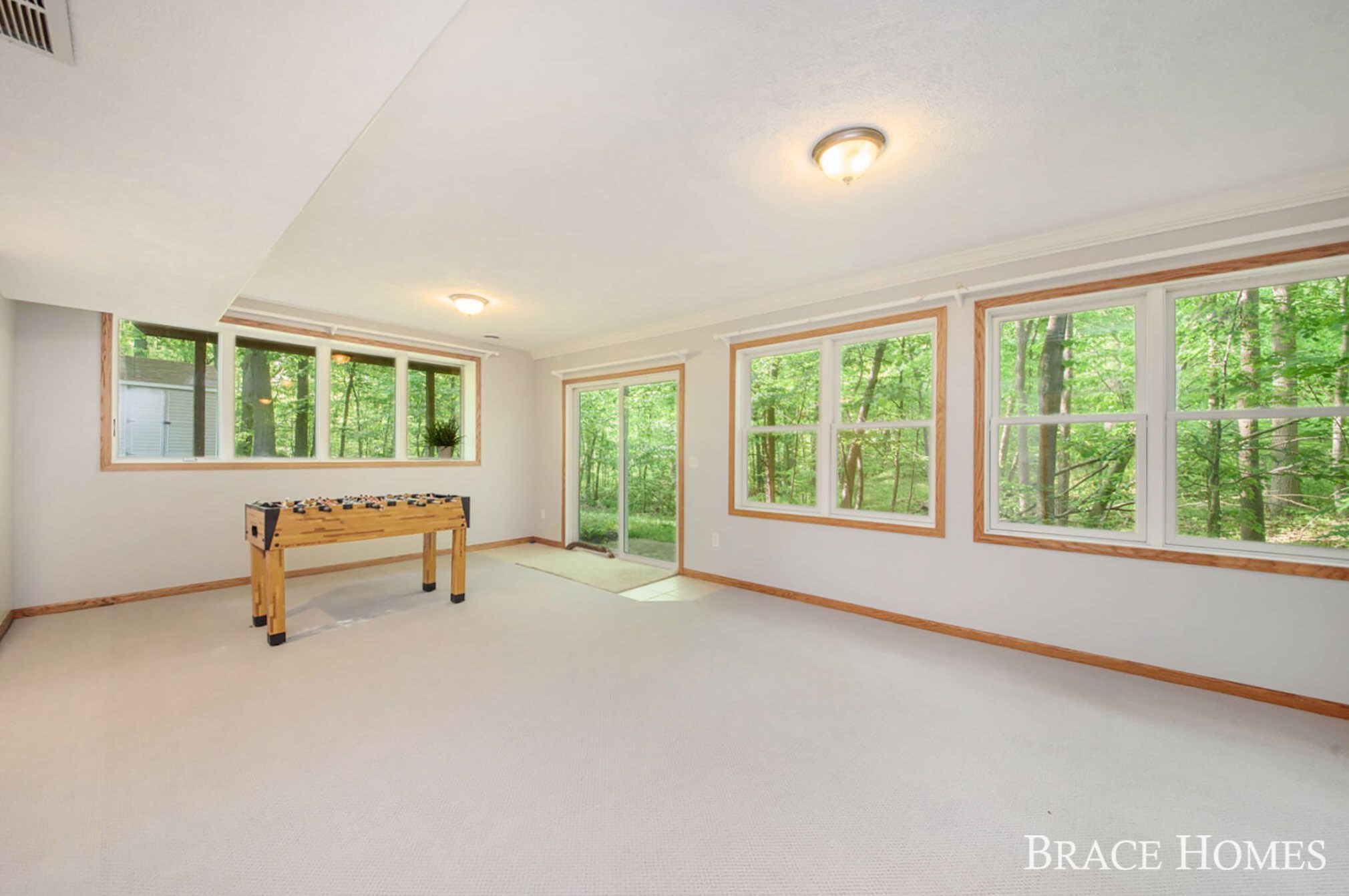 1577 Leffingwell Ave, Grand Rapids MI  49525-4527 exterior