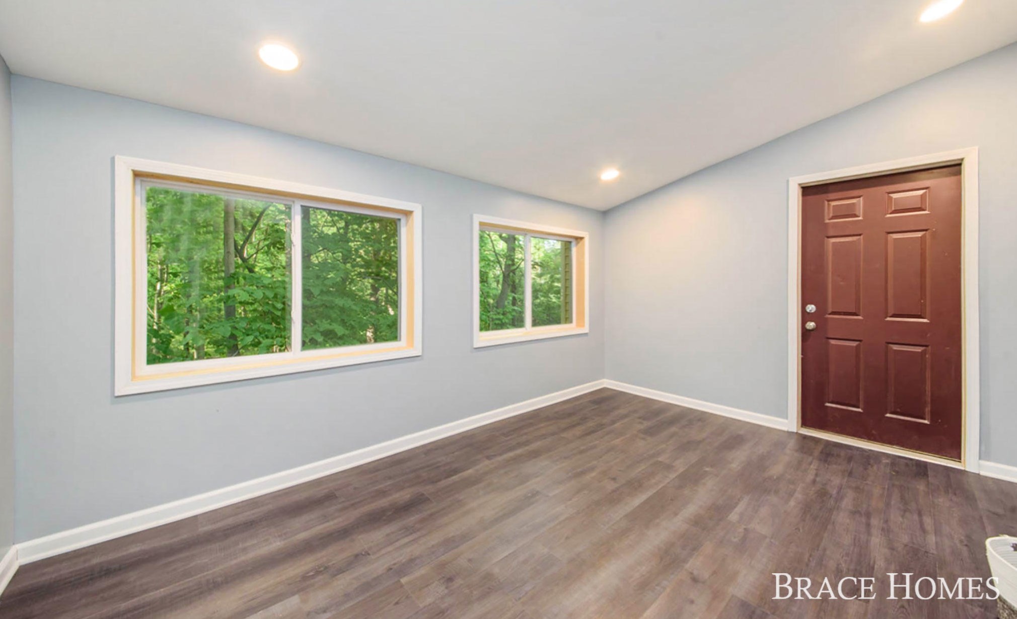 1577 Leffingwell Ave, Grand Rapids MI  49525-4527 exterior