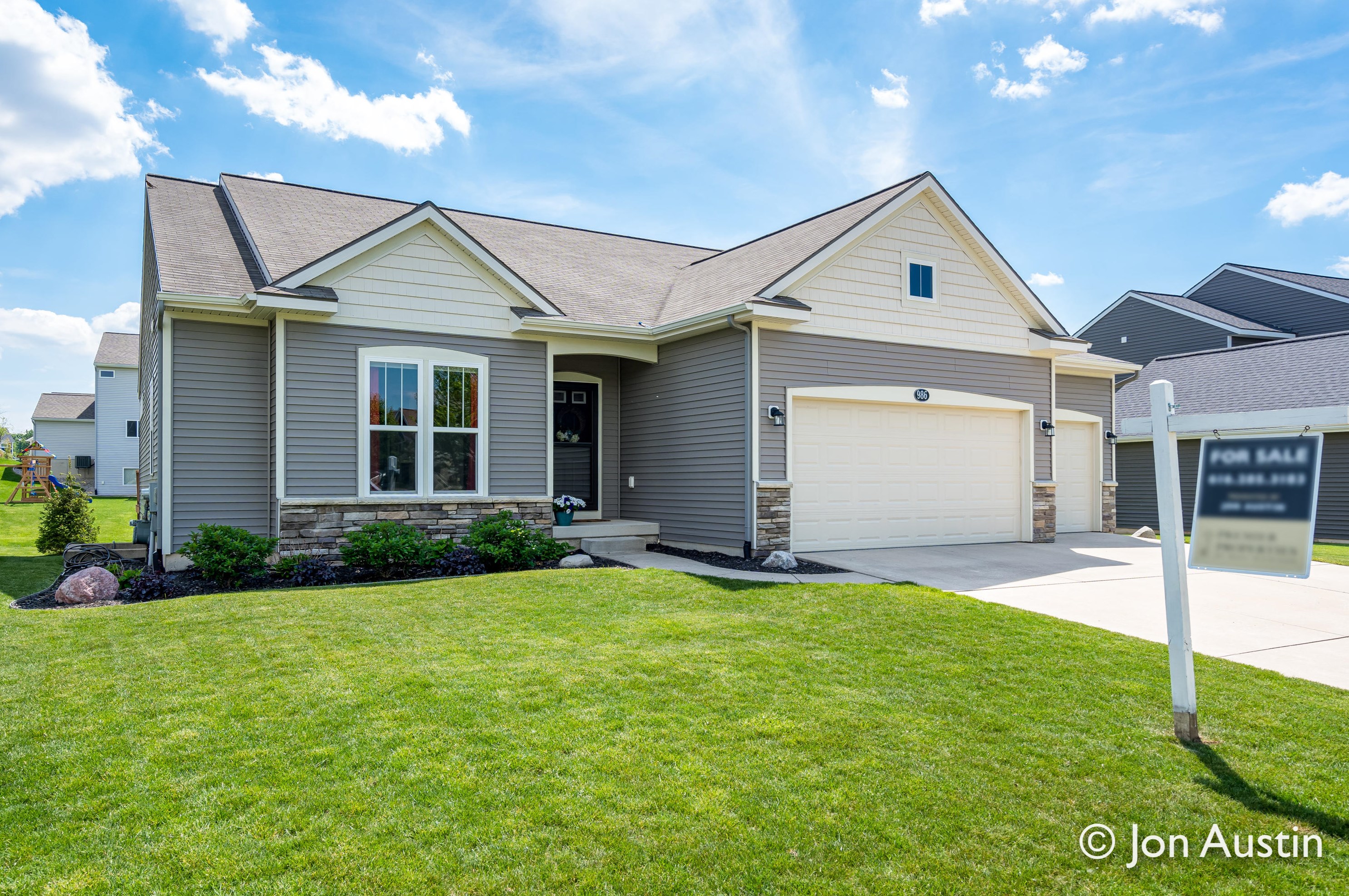 986 Cobblestone Way Dr, Byron Township, MI 49315-6901