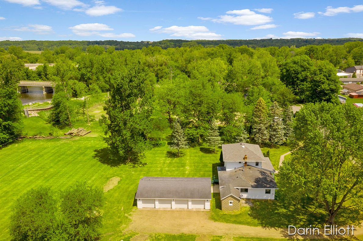 217 John St, Lyons, MI 48851