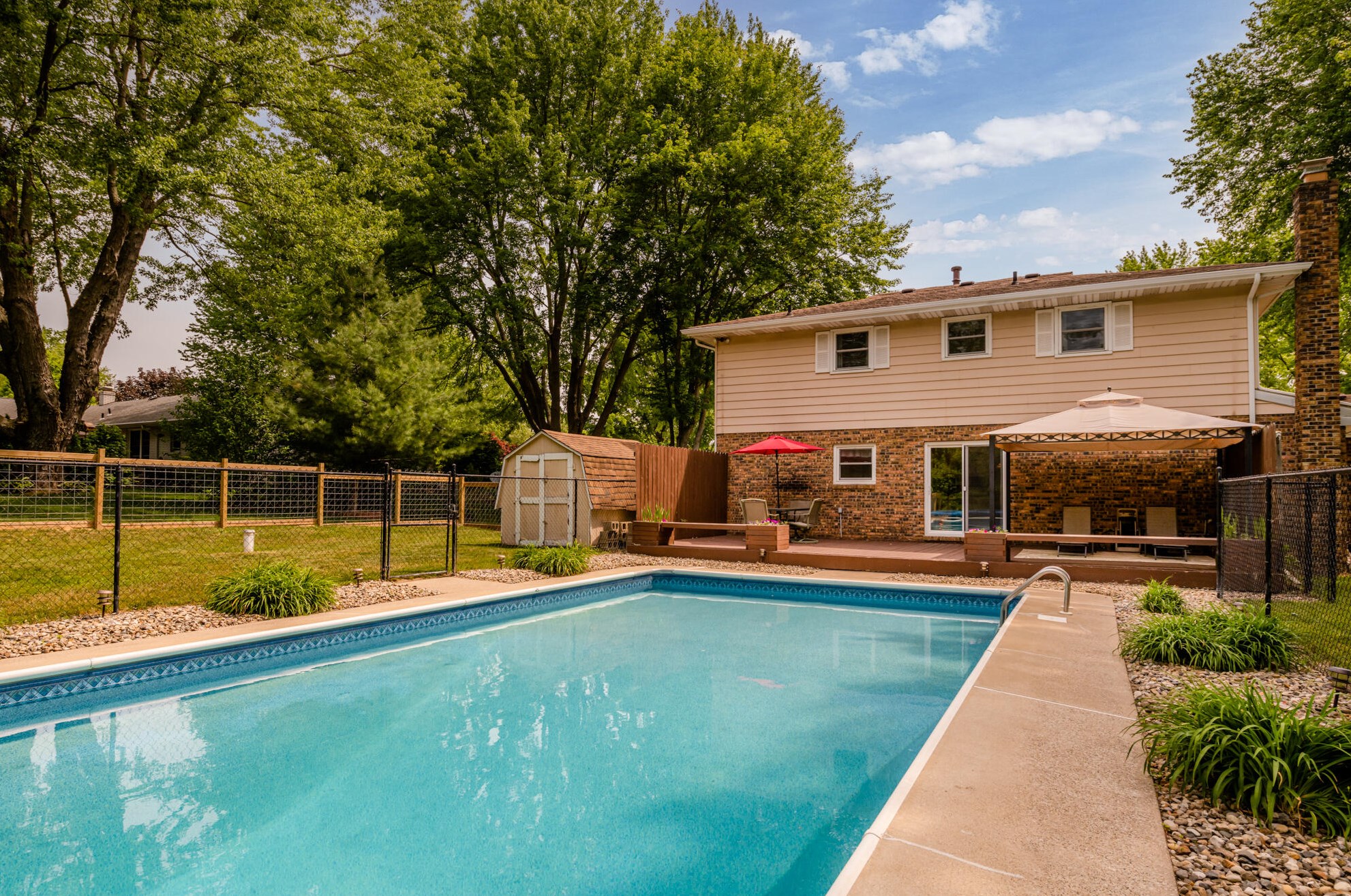 5172 Riverview Dr, Coloma MI  49038-9550 exterior