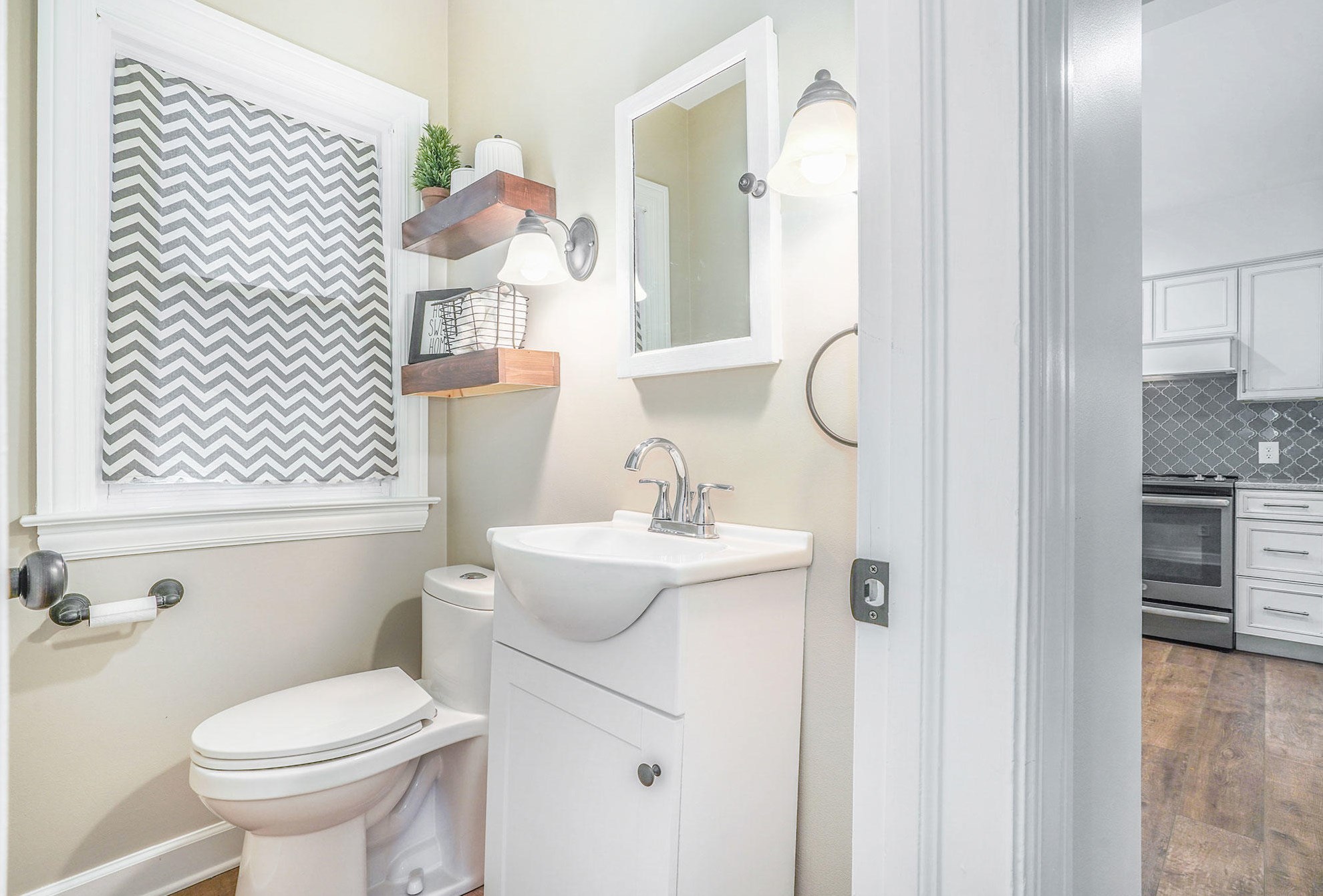 1668 Hall St, Grand Rapids MI  49506-3964 exterior