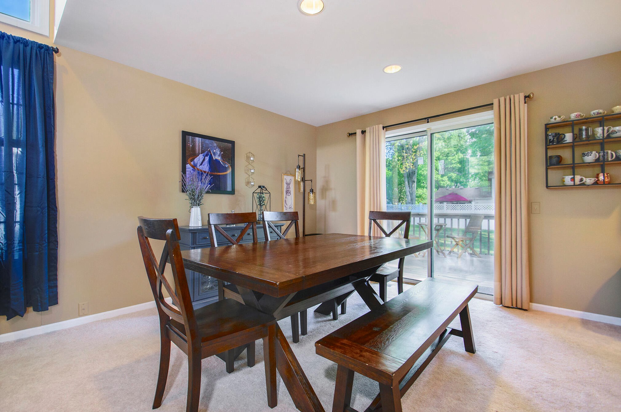 1417 Manorwood Dr, Grand Rapids MI  49508-6280 exterior