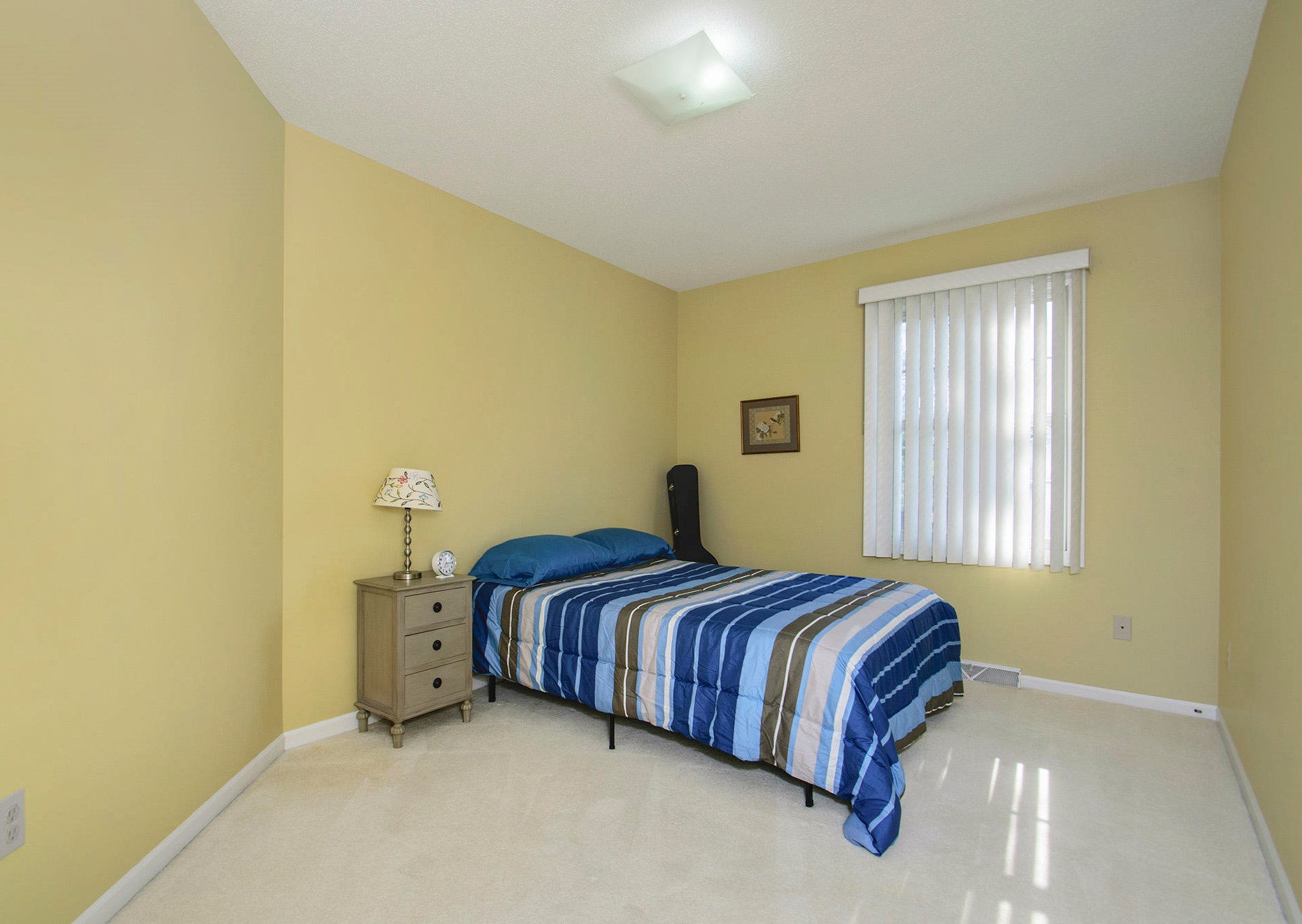 1417 Manorwood Dr, Grand Rapids MI  49508-6280 exterior