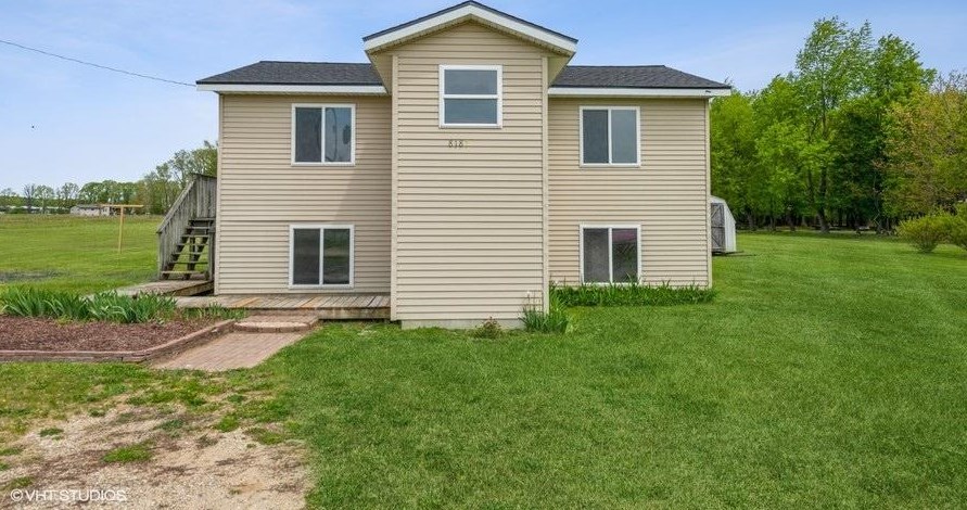 8187 E Condensery Rd, Carson City, MI 48811