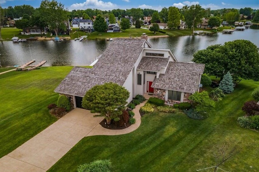 749 Marias Dr, Coldwater, MI 49036-8595