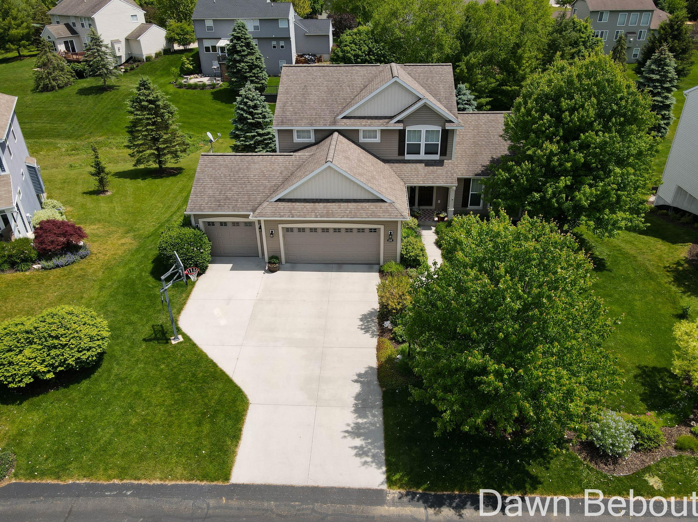 818 Moorings Dr, Ada, MI 49301-9451