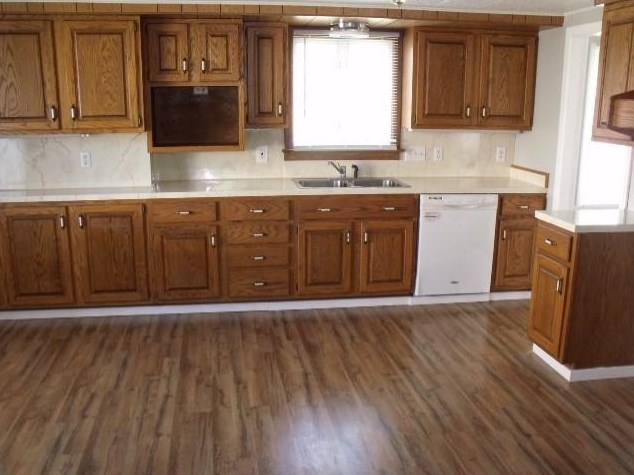 1347 Grant Ave, Grand Haven, MI 49417