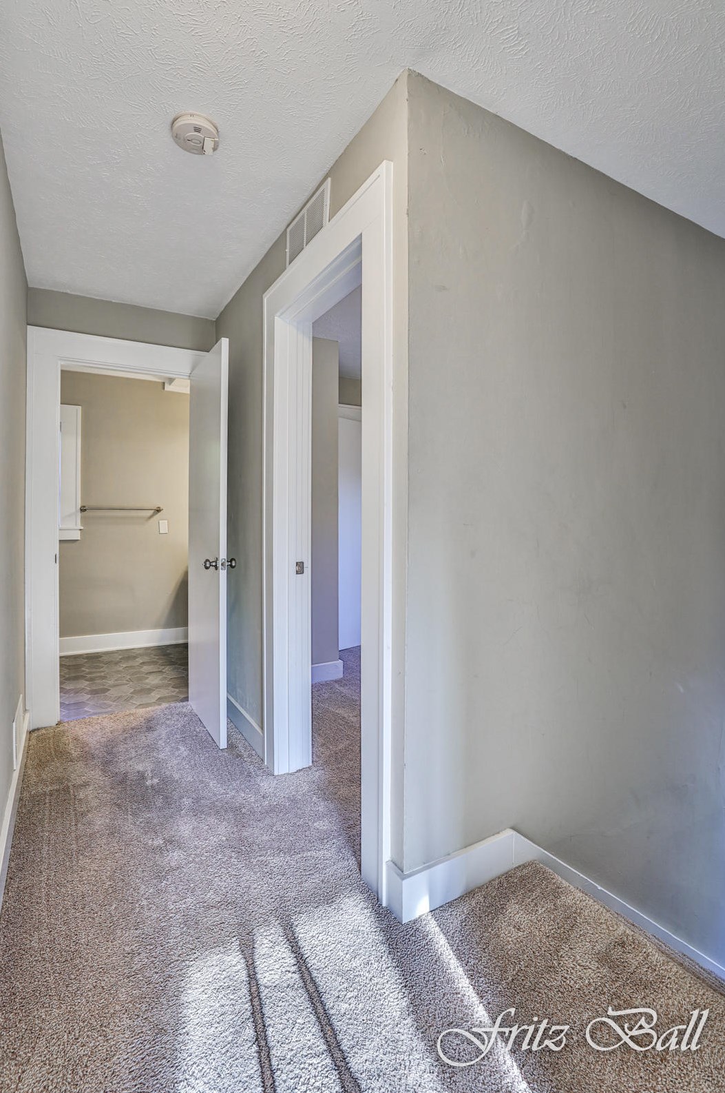 1930 Jefferson Ave, Grand Rapids MI  49507-2512 exterior