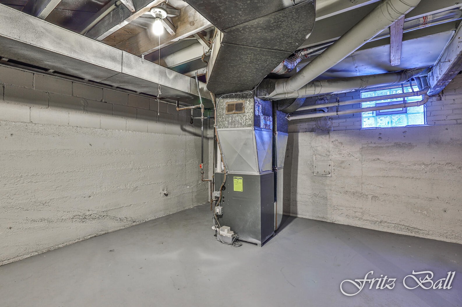 1930 Jefferson Ave, Grand Rapids MI  49507-2512 exterior