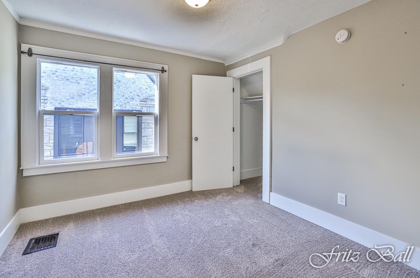 1930 Jefferson Ave, Grand Rapids MI  49507-2512 exterior