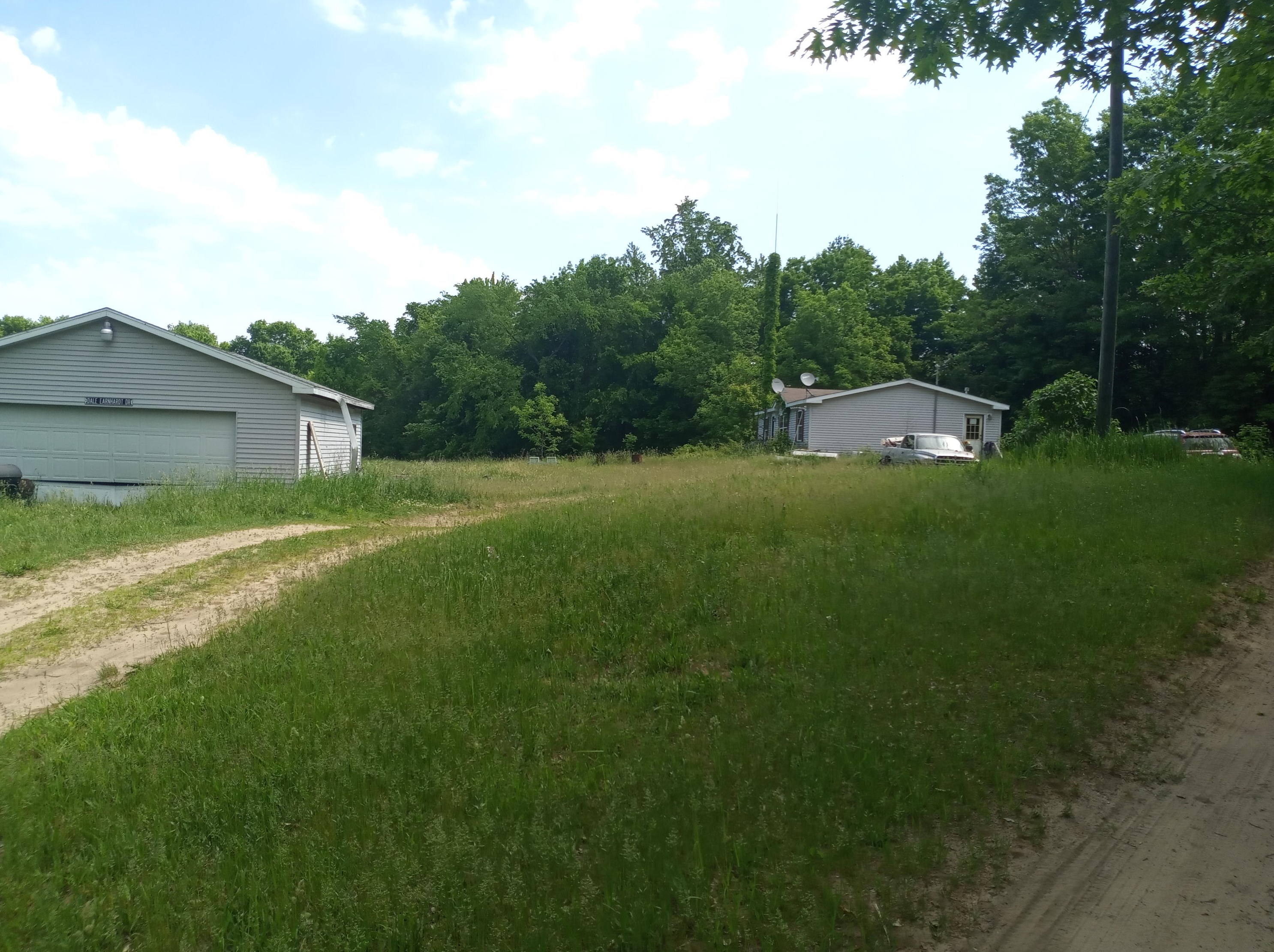 5292 N Dickinson Ave, Hesperia, MI 49421