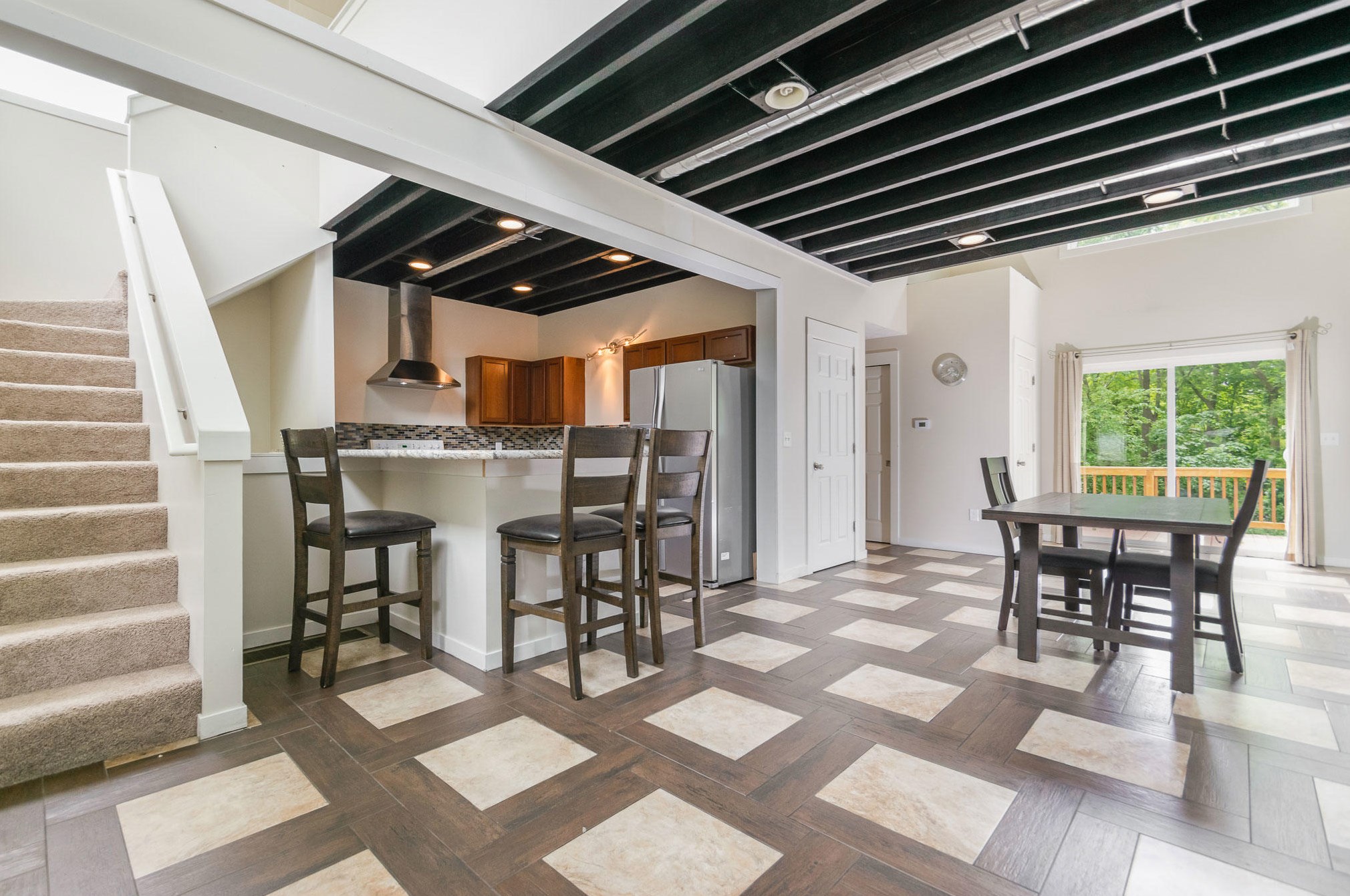 654 Park St, Grand Rapids, MI 49525-2571