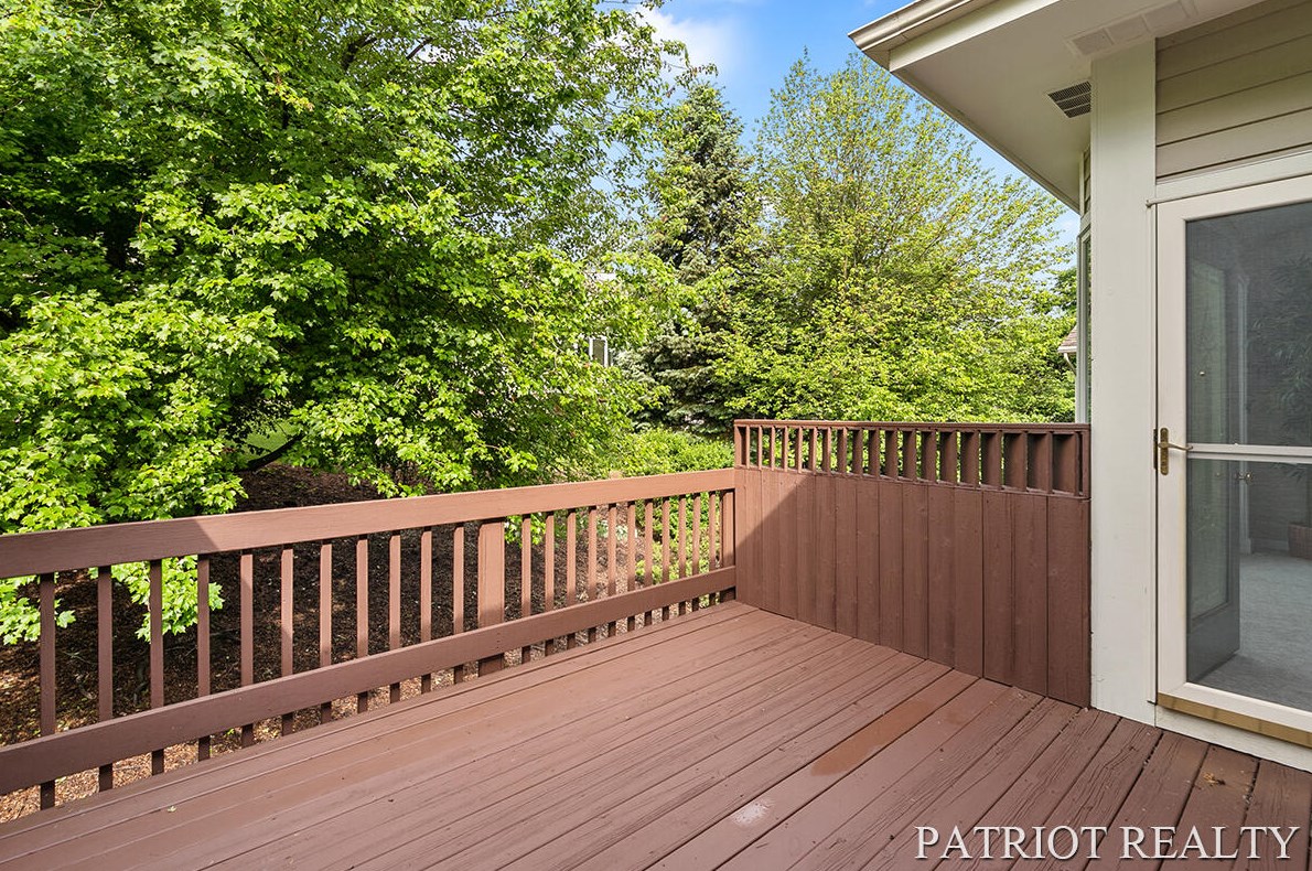 2032 Lamberton Creek Ln, Grand Rapids MI 49505-5789 exterior