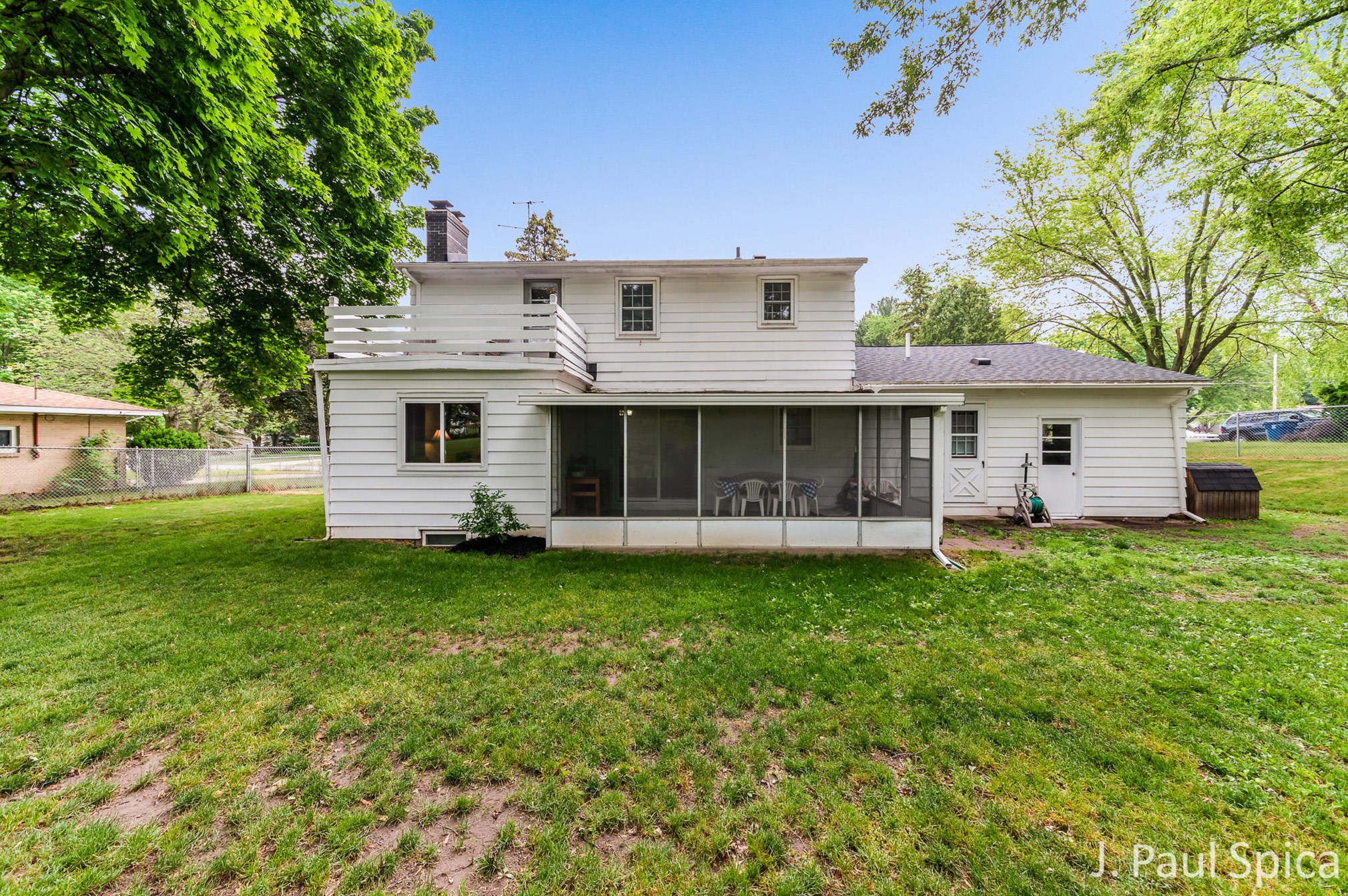 5685 Juanita Dr, Grand Rapids MI  49508-6466 exterior