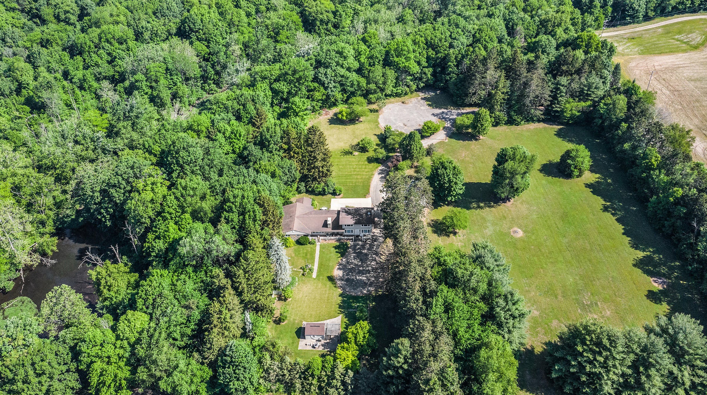 54170 Olney Rd, Leonidas, MI 49066