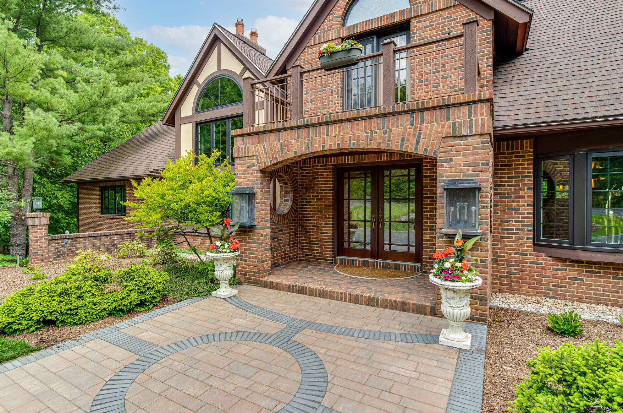 1012 Conservation Ct, Ada, MI 49301-9799