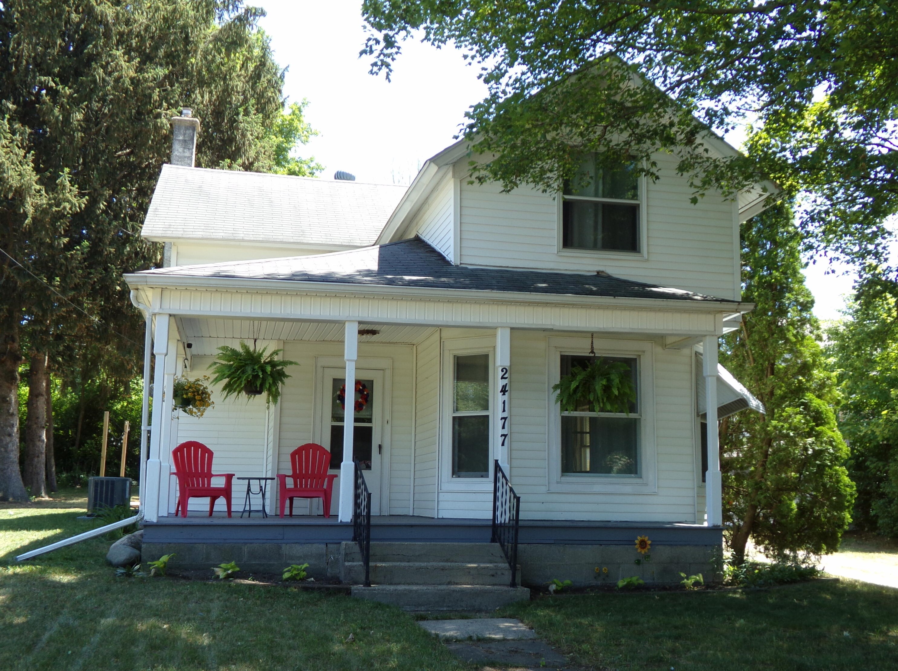 24177 2nd Ave, Mattawan, MI 49071-9319