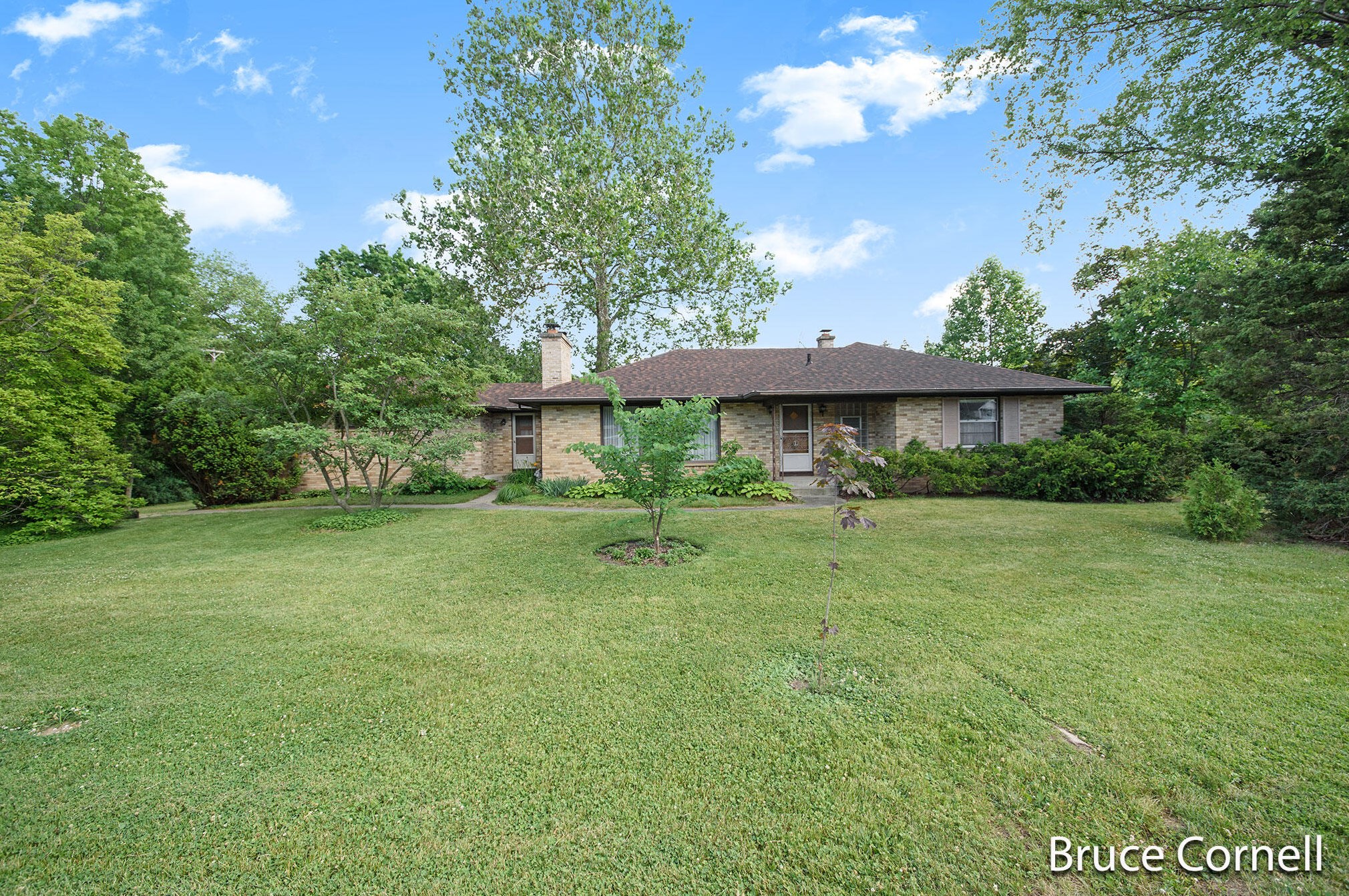 1056 60th St, Grand Rapids, MI 49508-7055