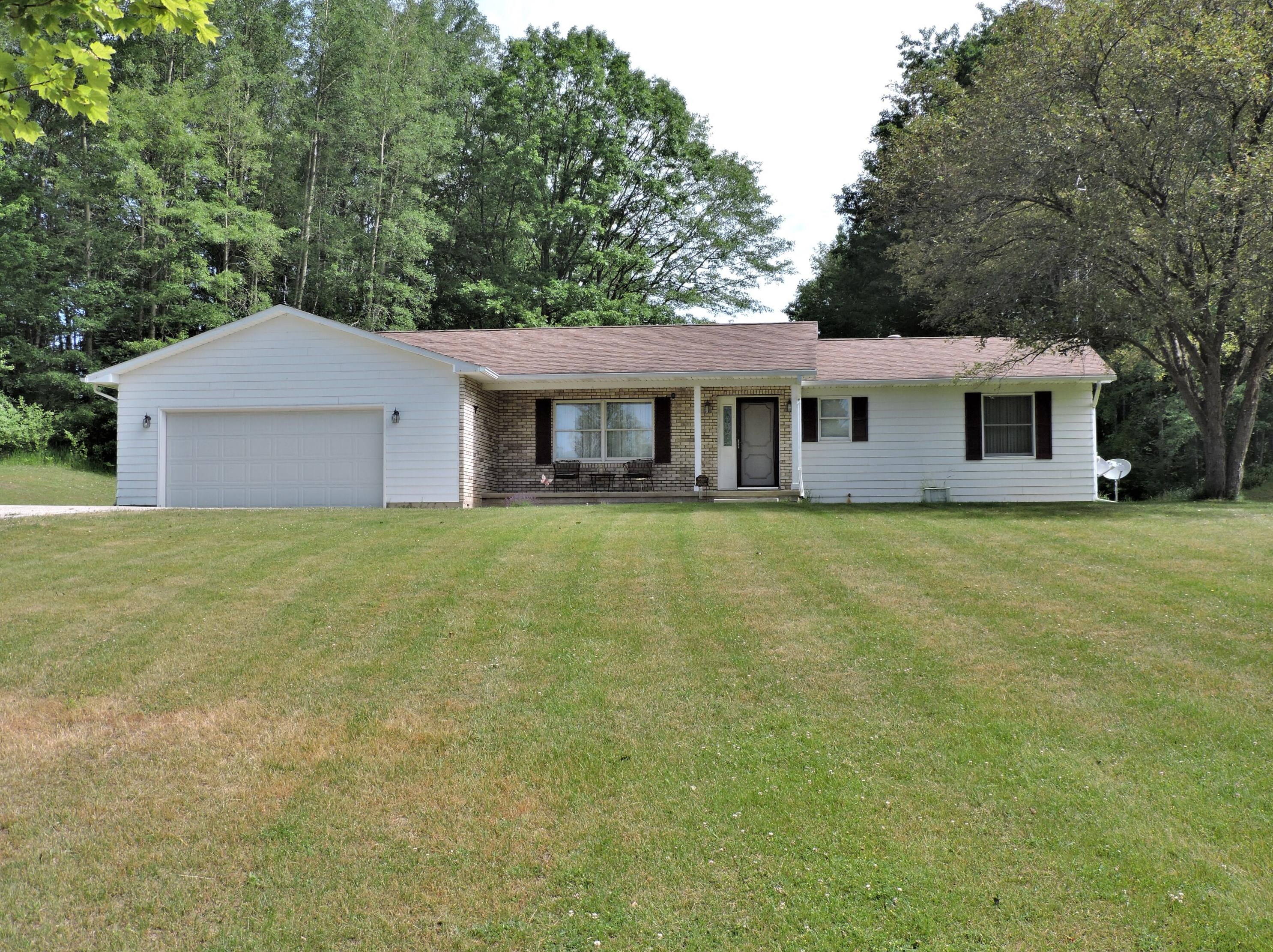 13222 16 Mile Rd, Rodney, MI 49342