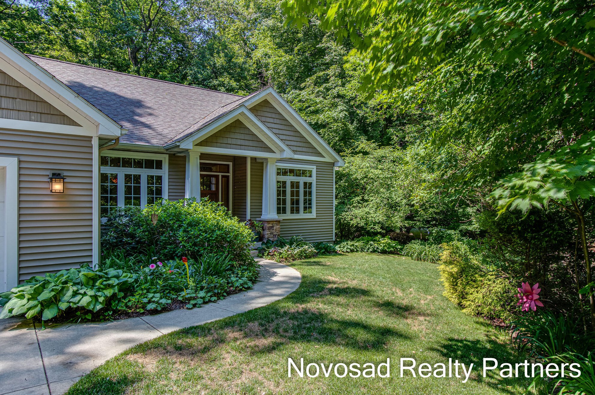 10654 Eastern Ave, Wayland, MI 49348-9602