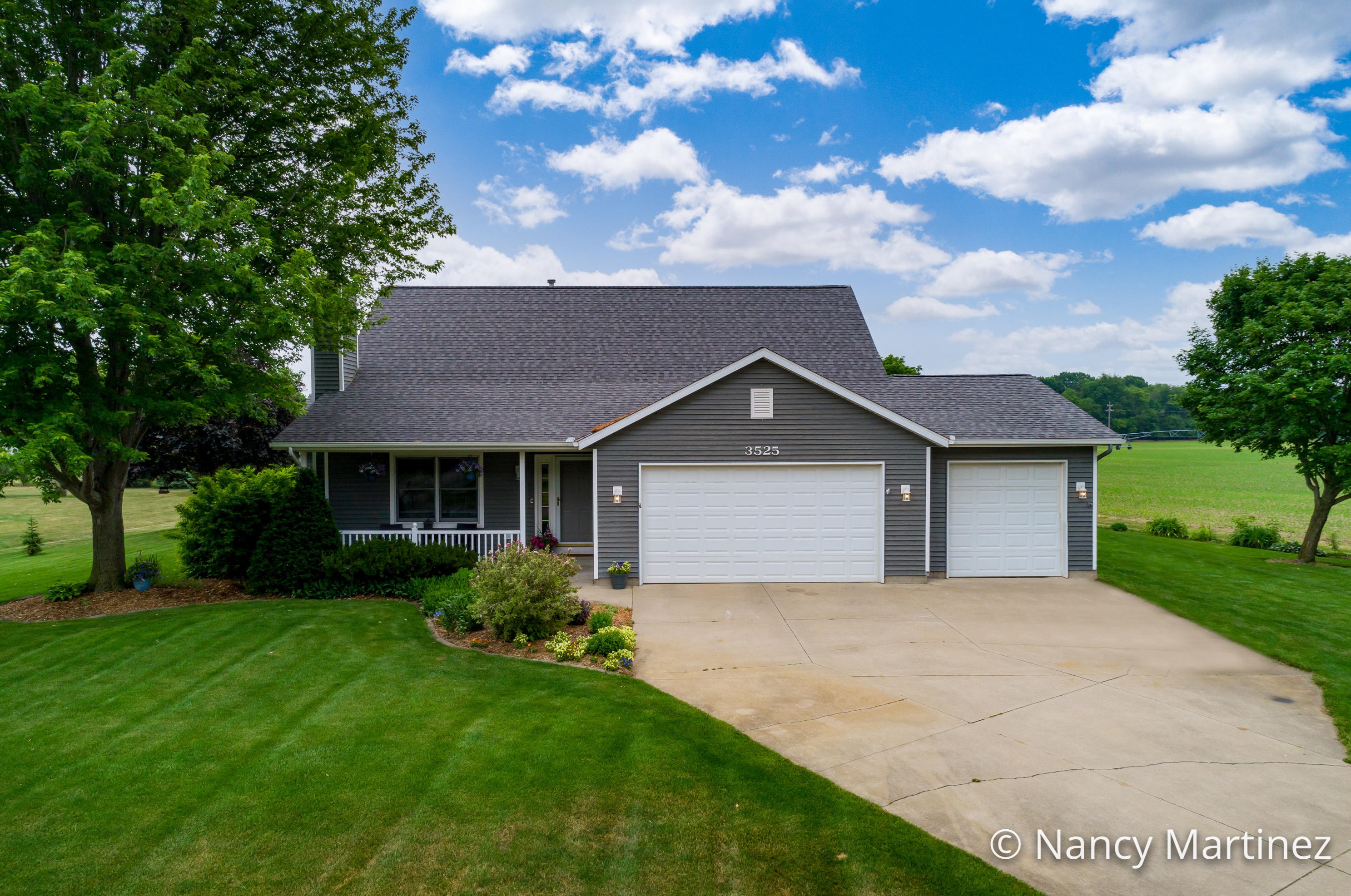 3525 Greenfield Ln, Hamilton, MI 49419