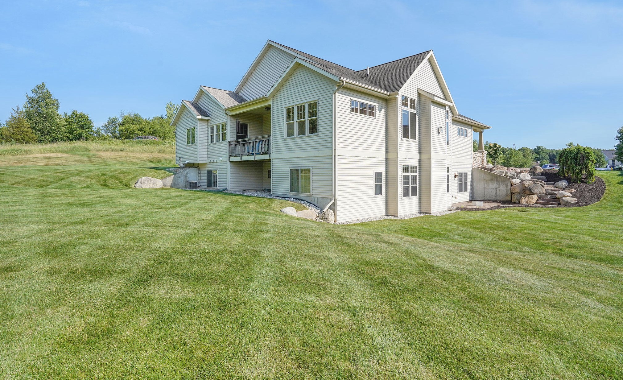 5777 Pettis Ct, Ada MI 49301-8226 exterior