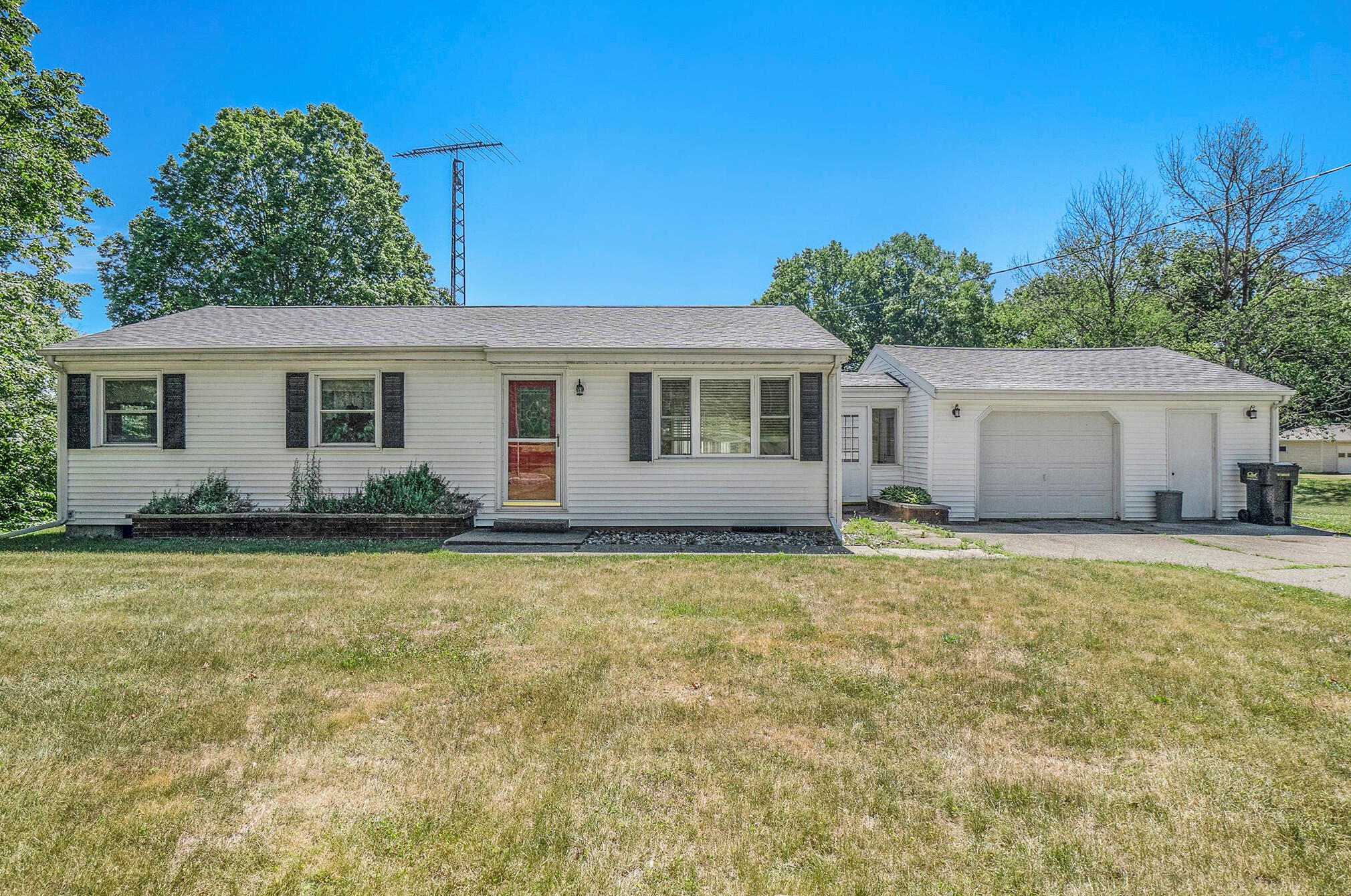 441 21st St, Otsego, MI 49078