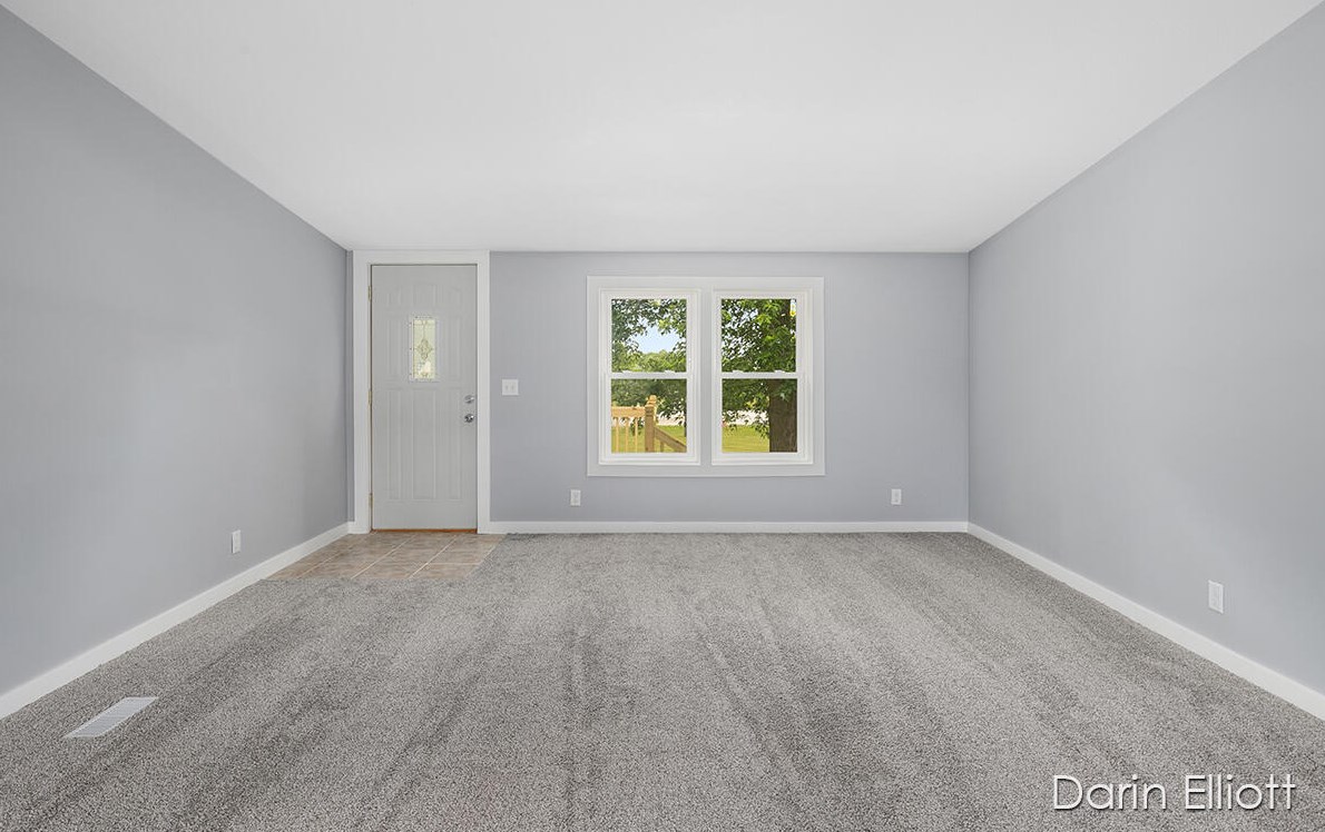 8500 Peck Lake Rd, Saranac MI  48881-9633 exterior