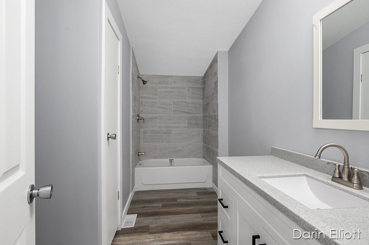 8500 Peck Lake Rd, Saranac MI  48881-9633 exterior