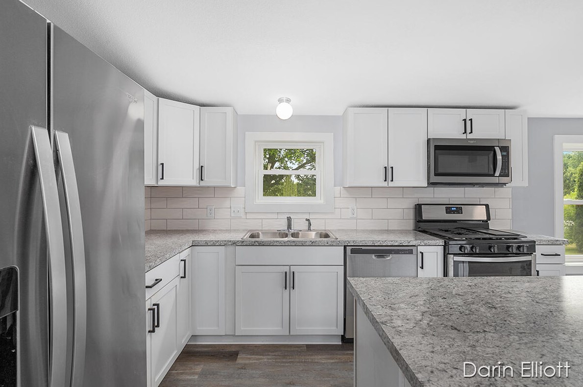 8500 Peck Lake Rd, Saranac MI  48881-9633 exterior