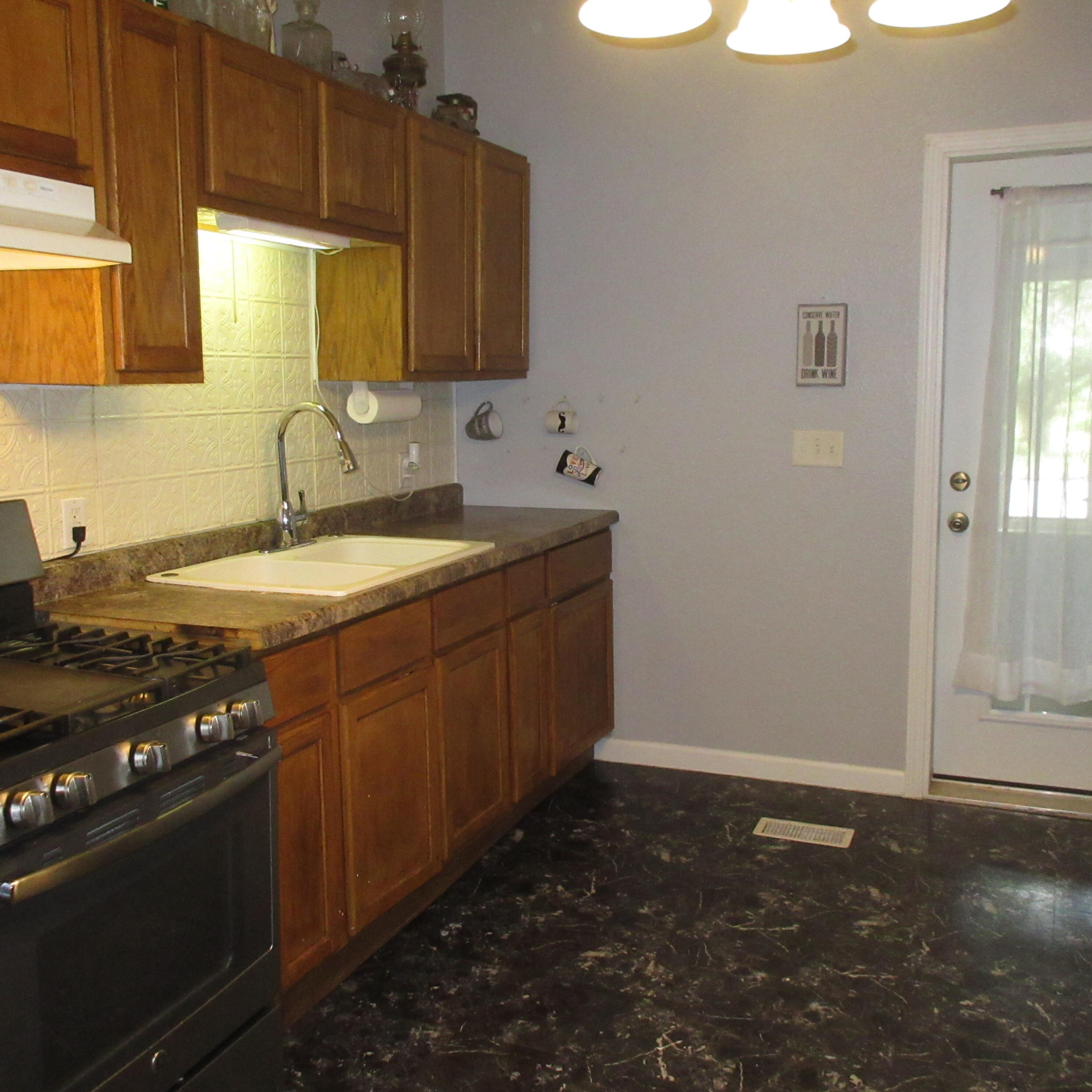 205 E Van Buren St, Gobles, MI 49055