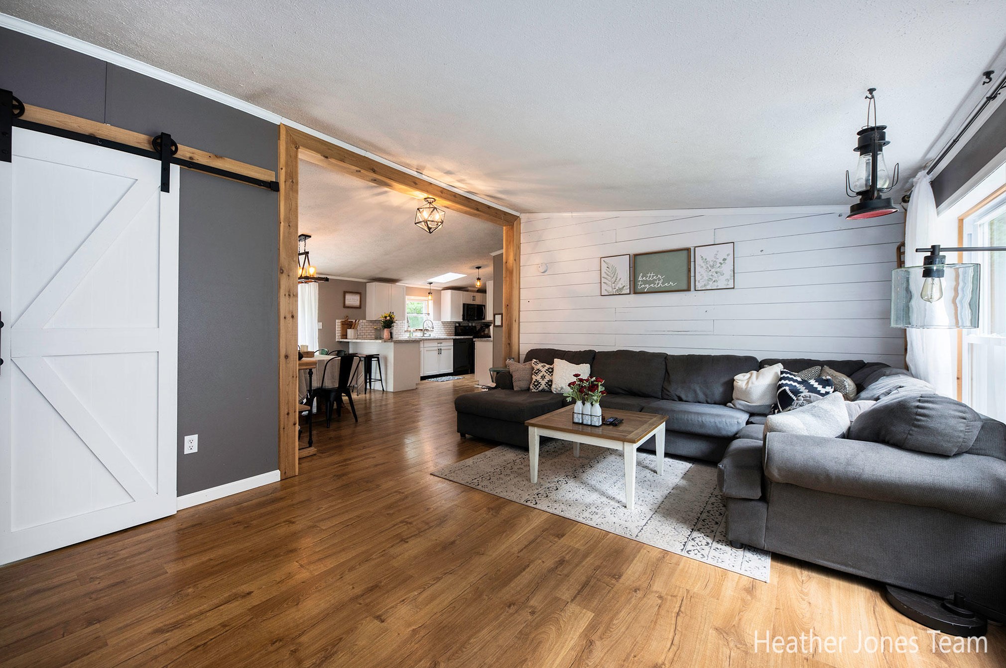 19811 230th Ave, Paris, MI 49338